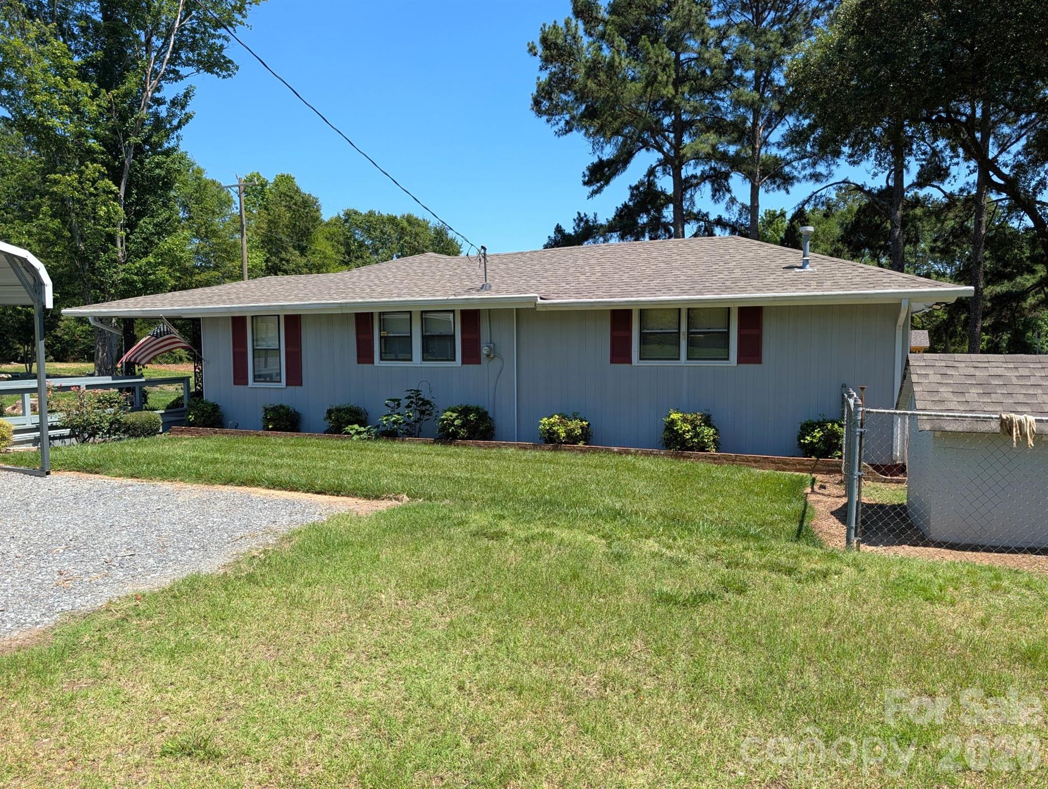 4053 Roddey Road — Catawba