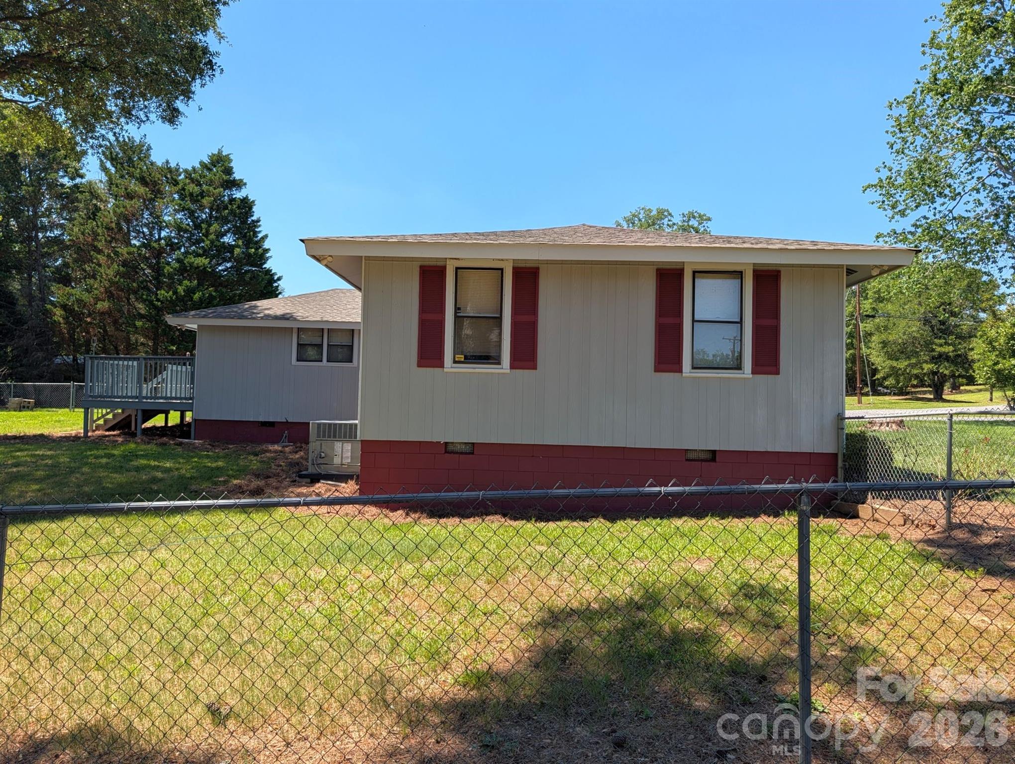 4053 Roddey Road — Catawba