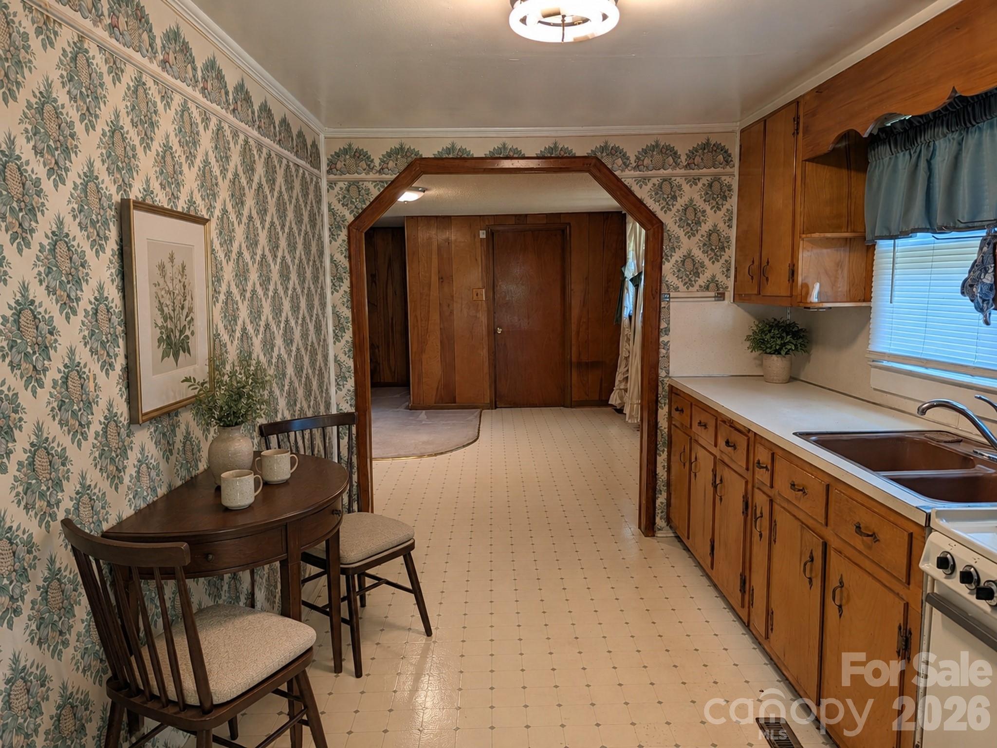 4053 Roddey Road — Catawba