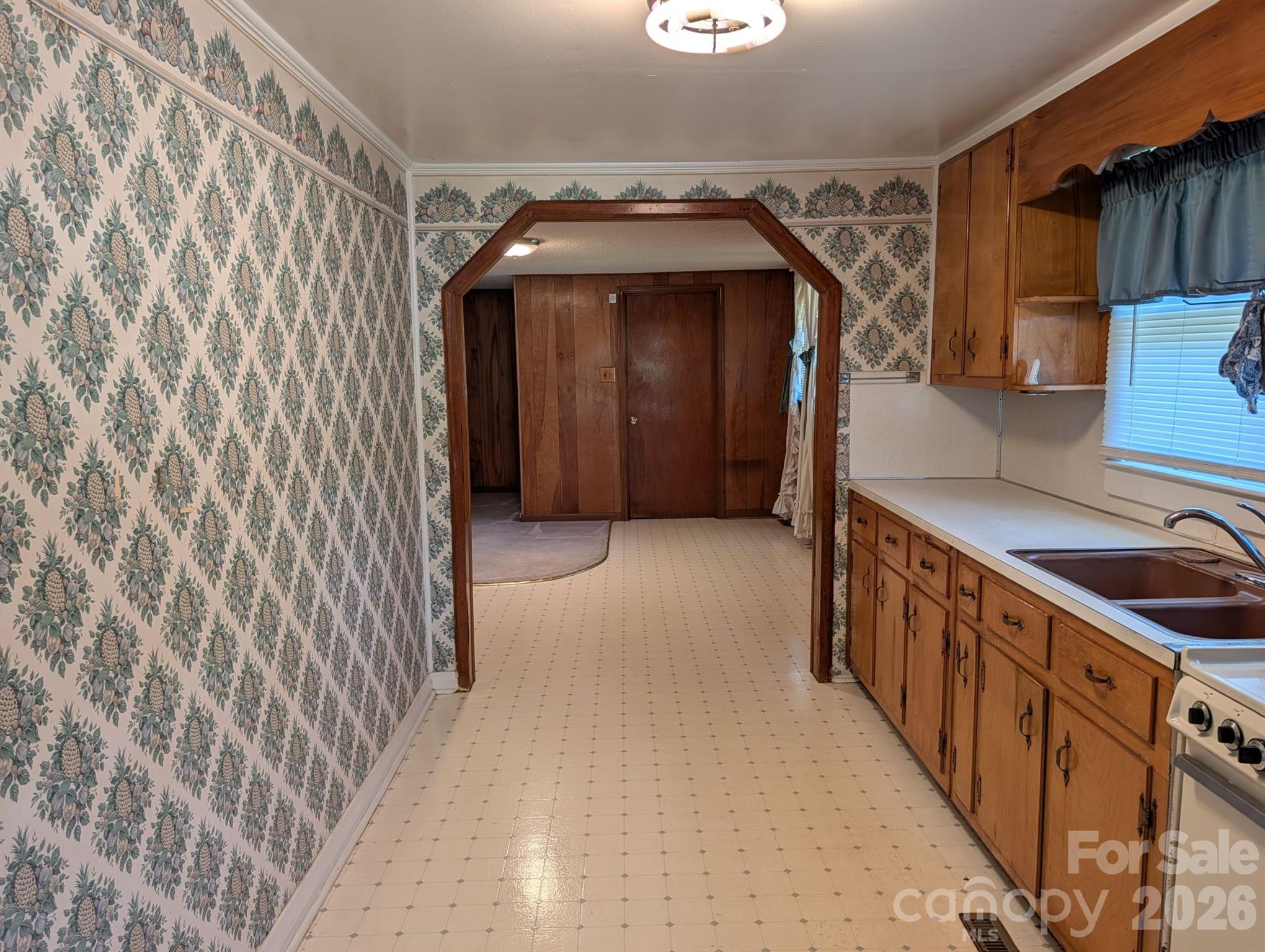 4053 Roddey Road — Catawba