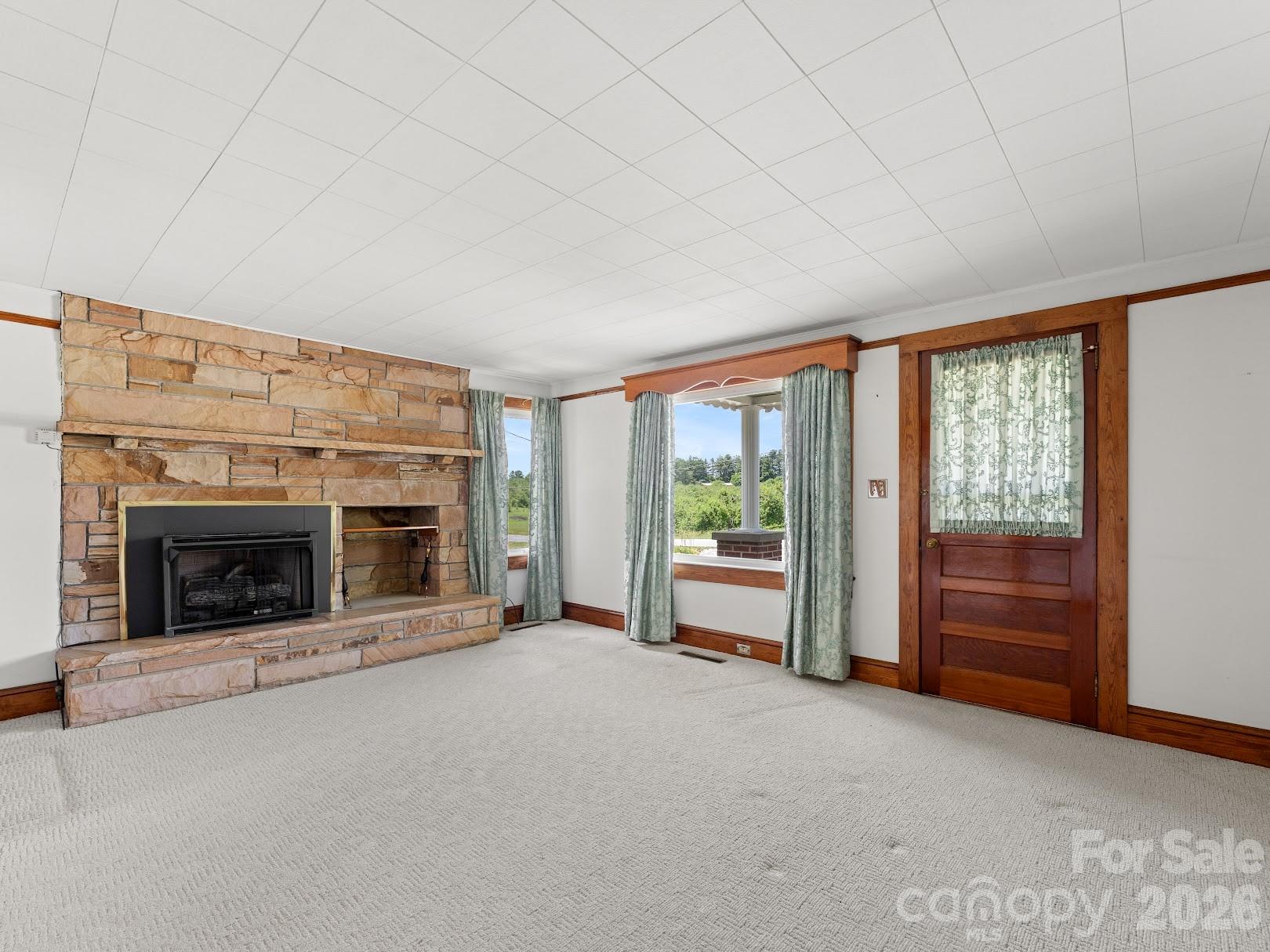 1230 Dana Road — Hendersonville