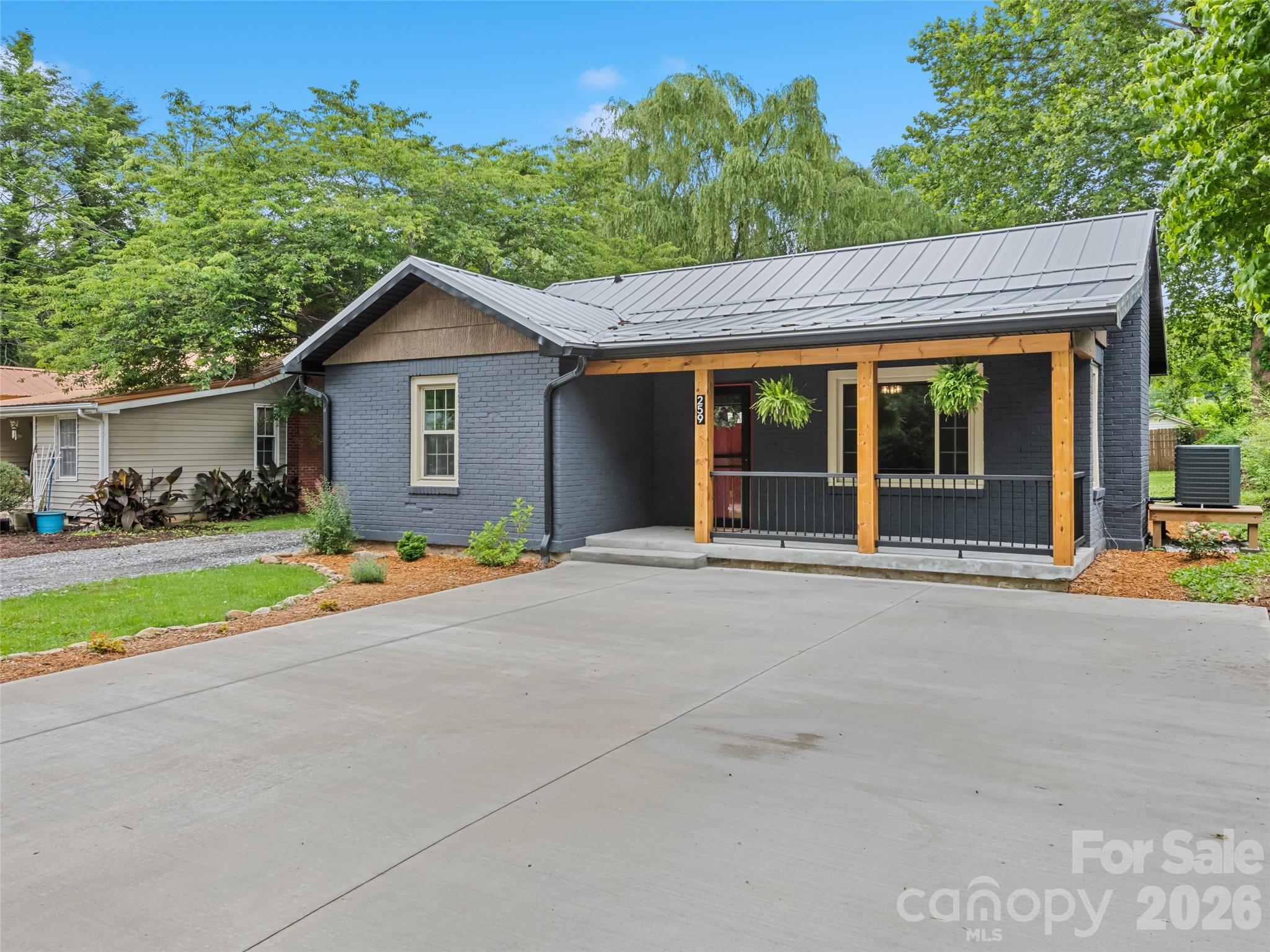 259 & 253 Richland Street — Waynesville