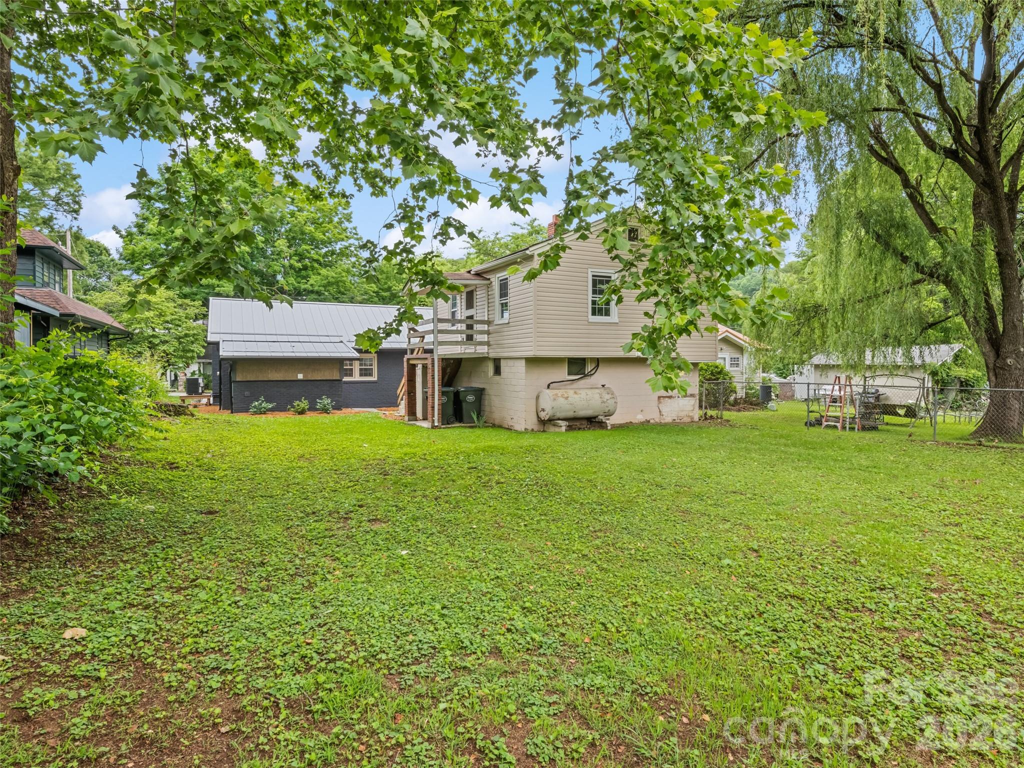 259 & 253 Richland Street — Waynesville