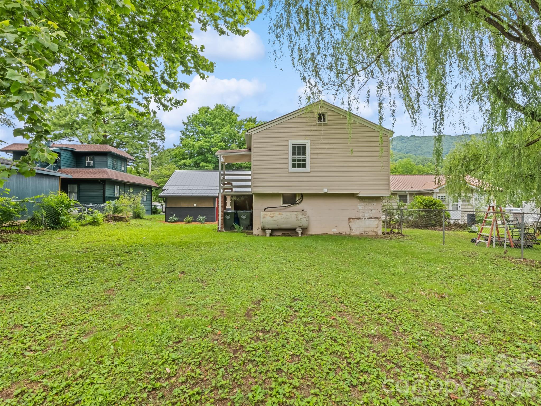259 & 253 Richland Street — Waynesville