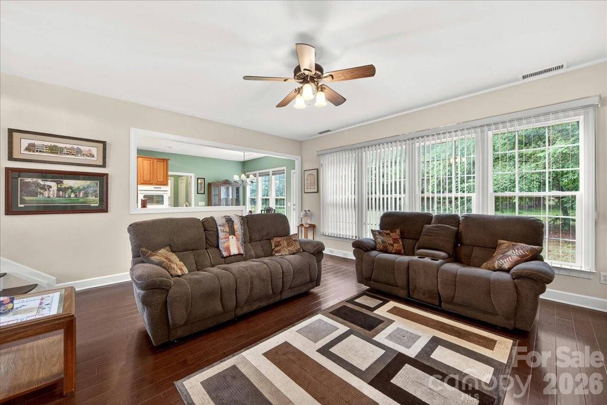 10604 Knight Castle Drive #60 — Charlotte