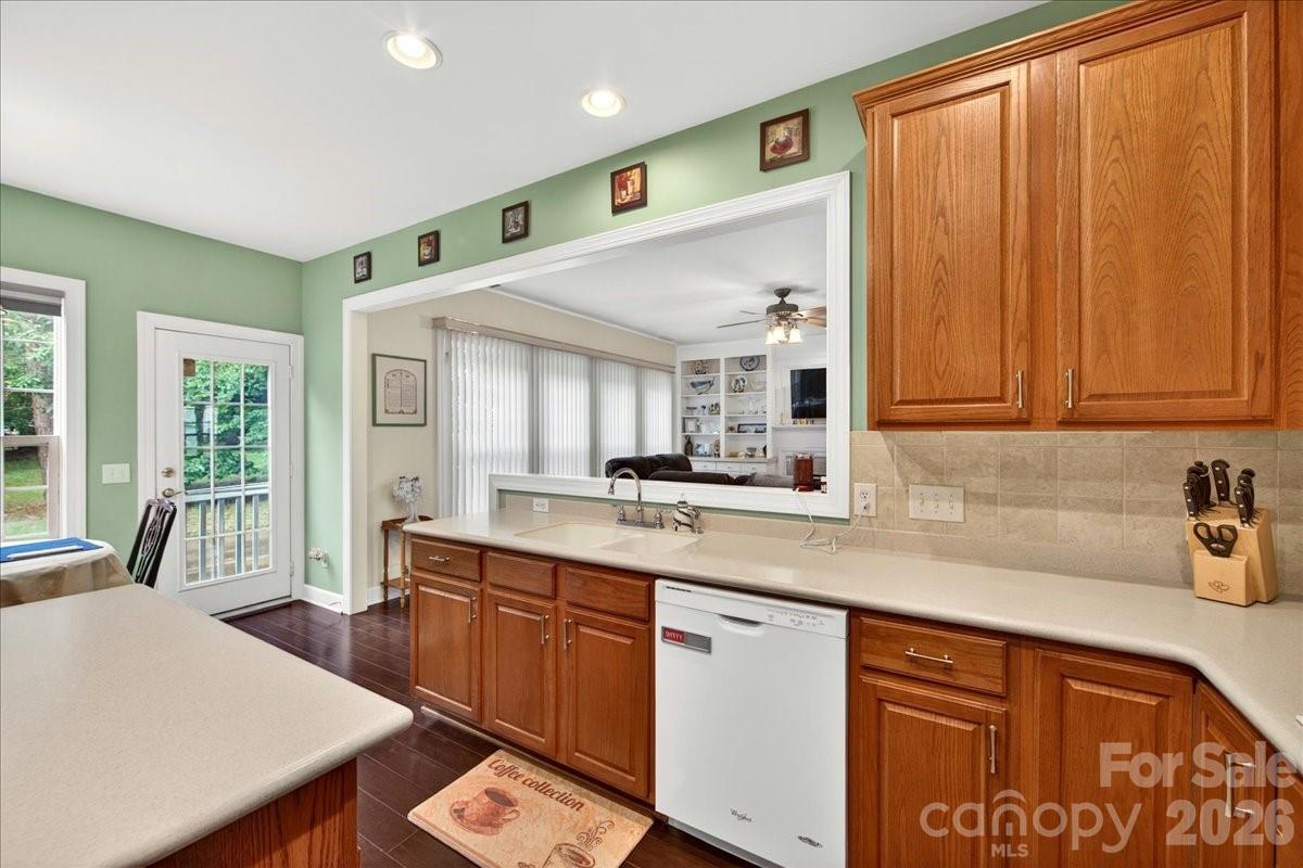 10604 Knight Castle Drive #60 — Charlotte