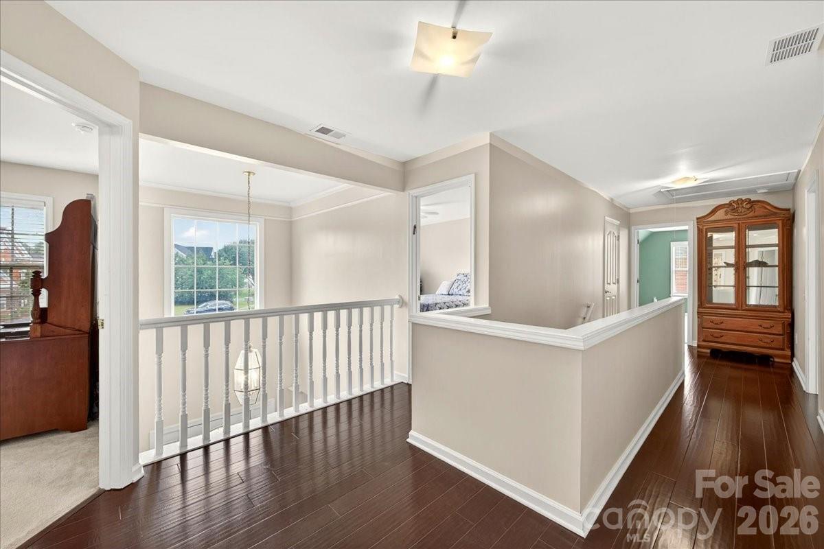 10604 Knight Castle Drive #60 — Charlotte