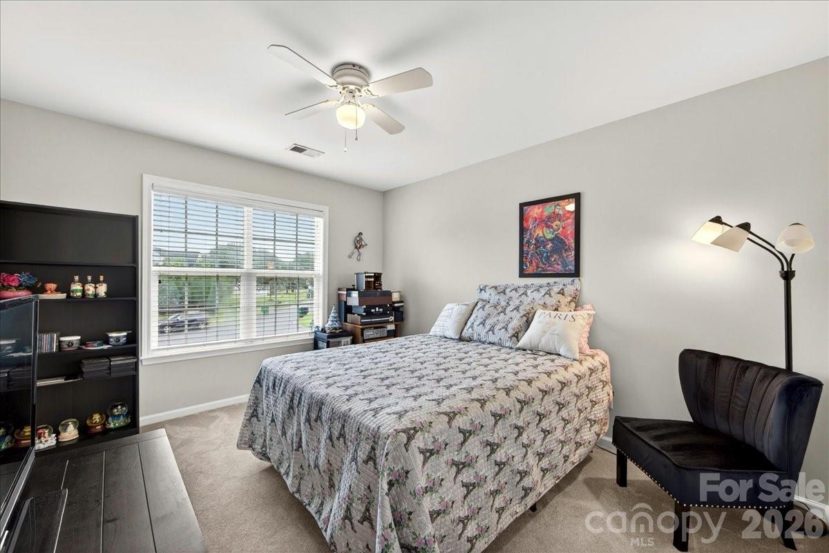 10604 Knight Castle Drive #60 — Charlotte