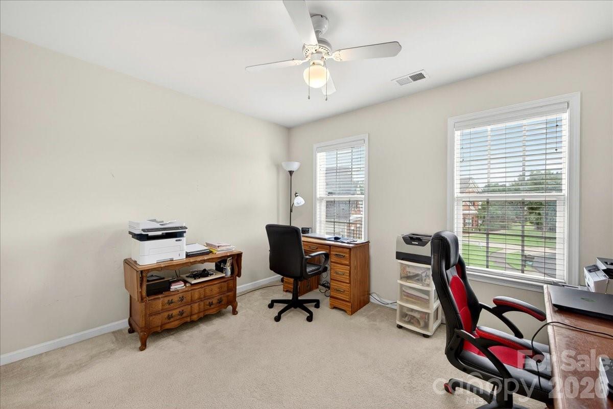 10604 Knight Castle Drive #60 — Charlotte
