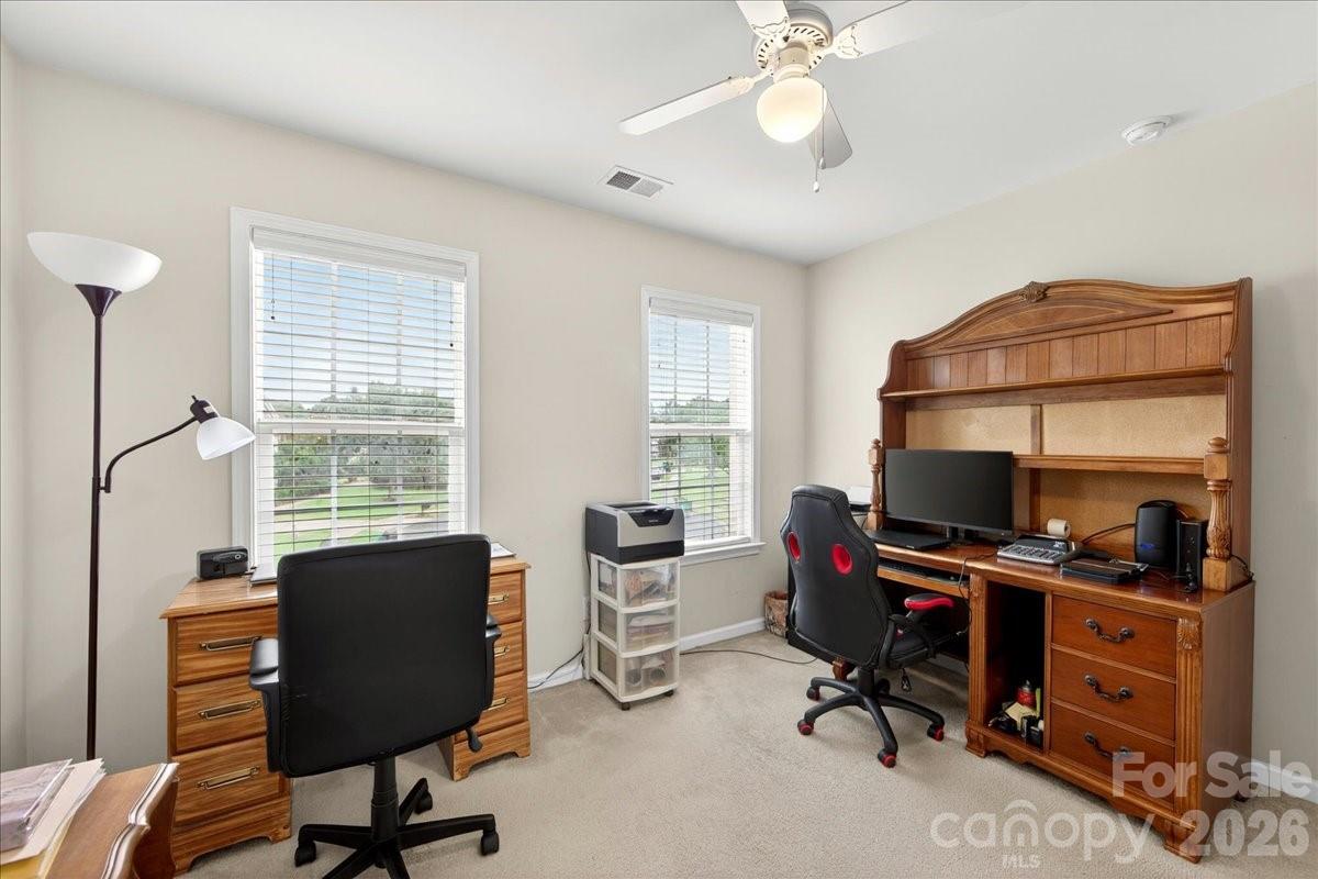 10604 Knight Castle Drive #60 — Charlotte