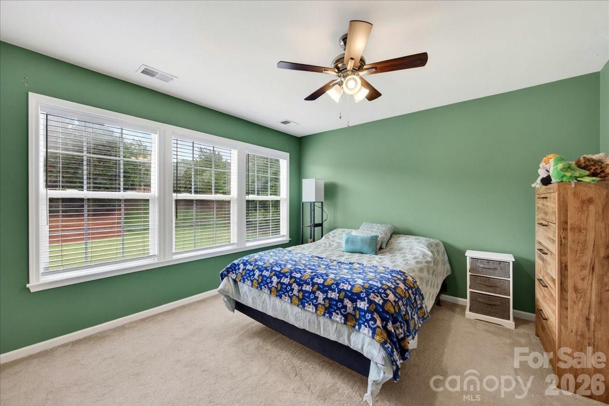 10604 Knight Castle Drive #60 — Charlotte
