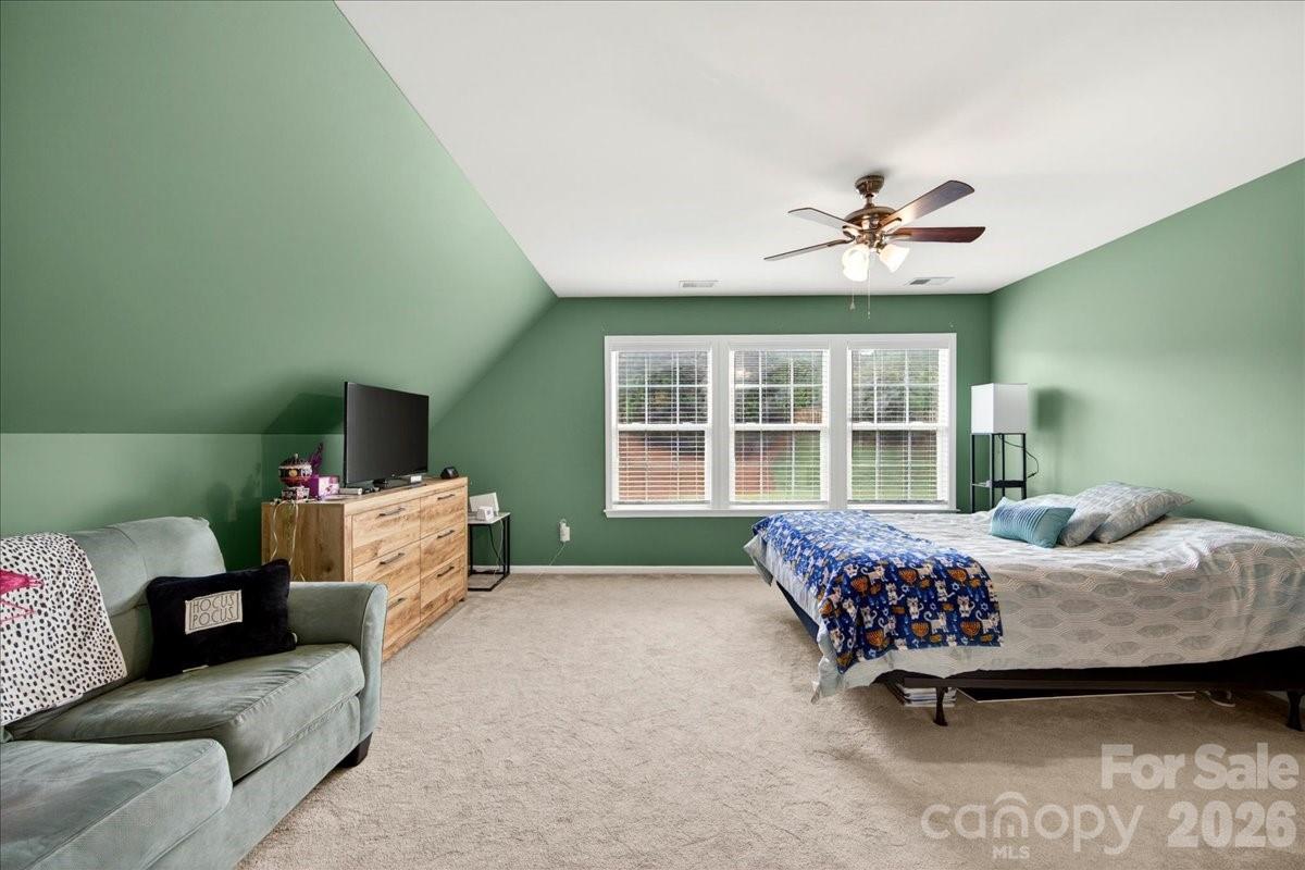 10604 Knight Castle Drive #60 — Charlotte