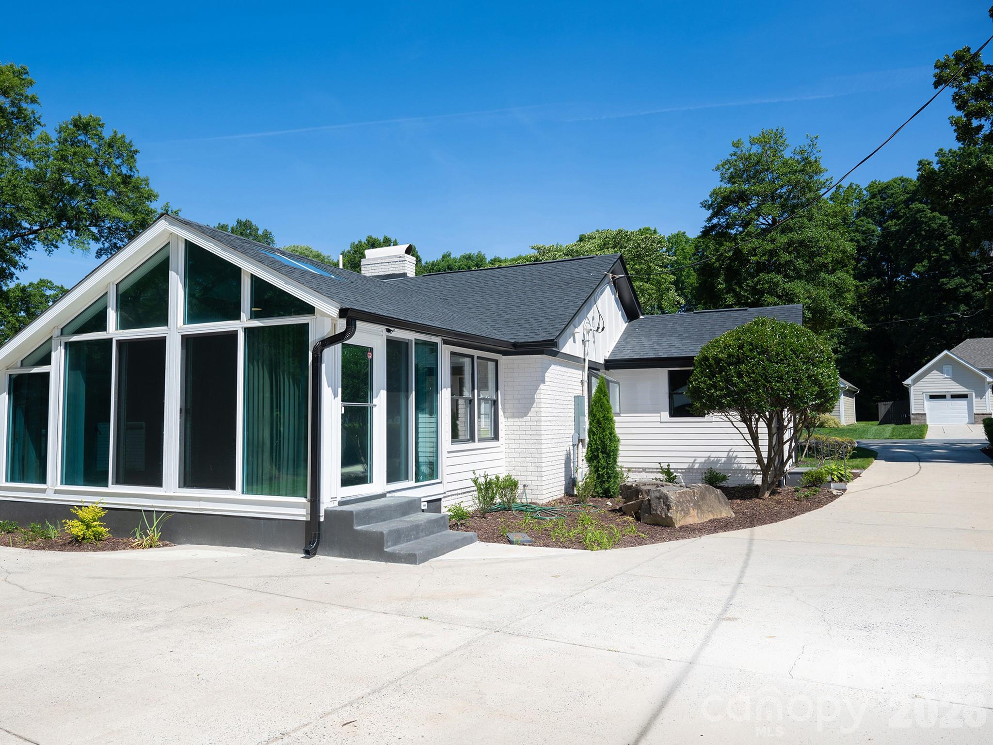 5306 Wales Street — Charlotte