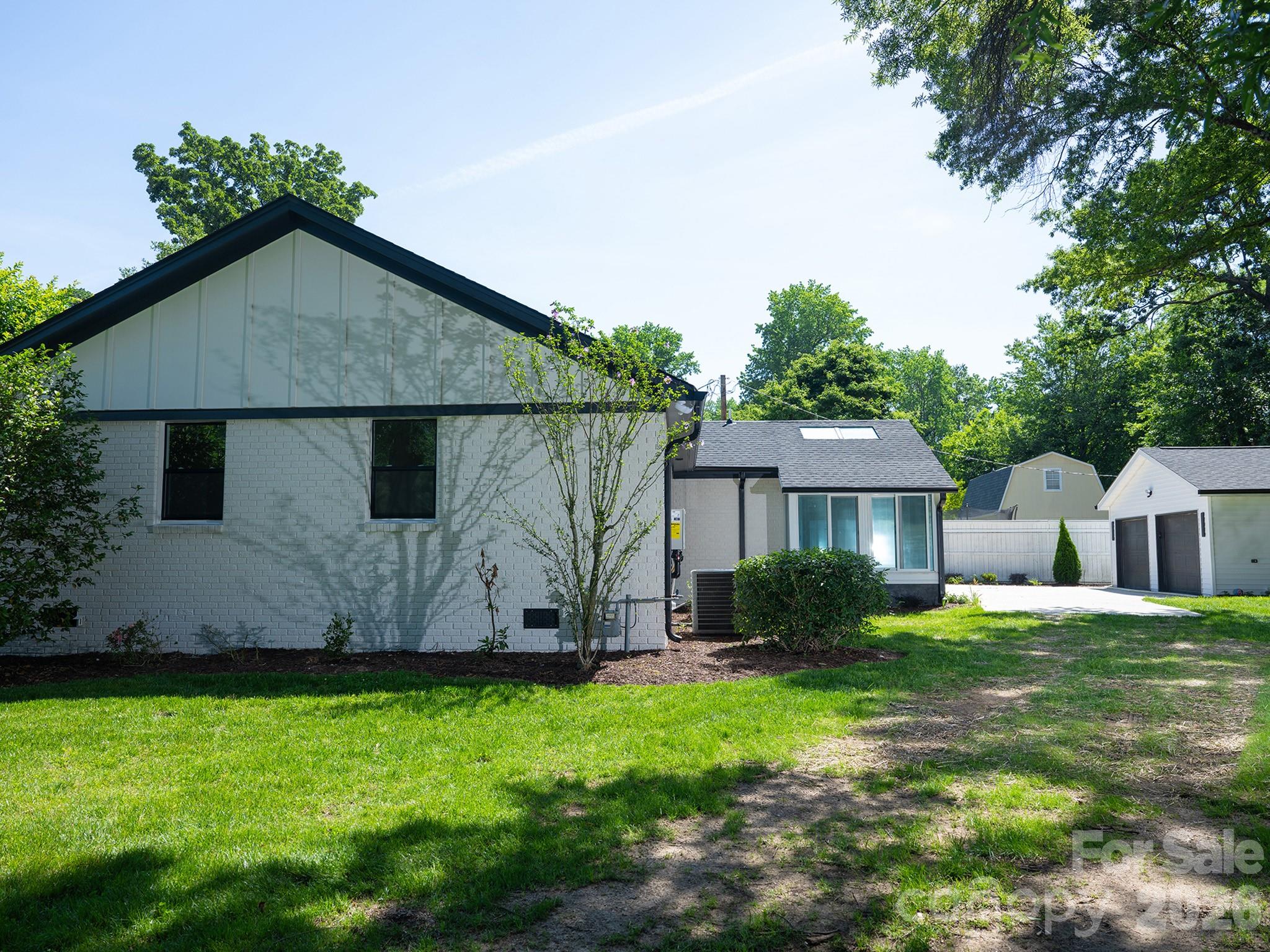 5306 Wales Street — Charlotte