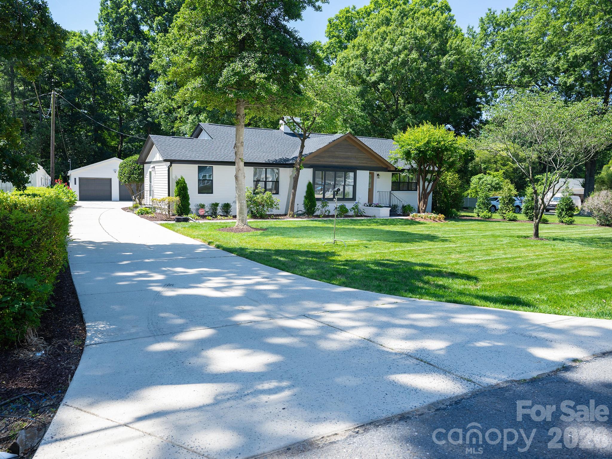 5306 Wales Street — Charlotte
