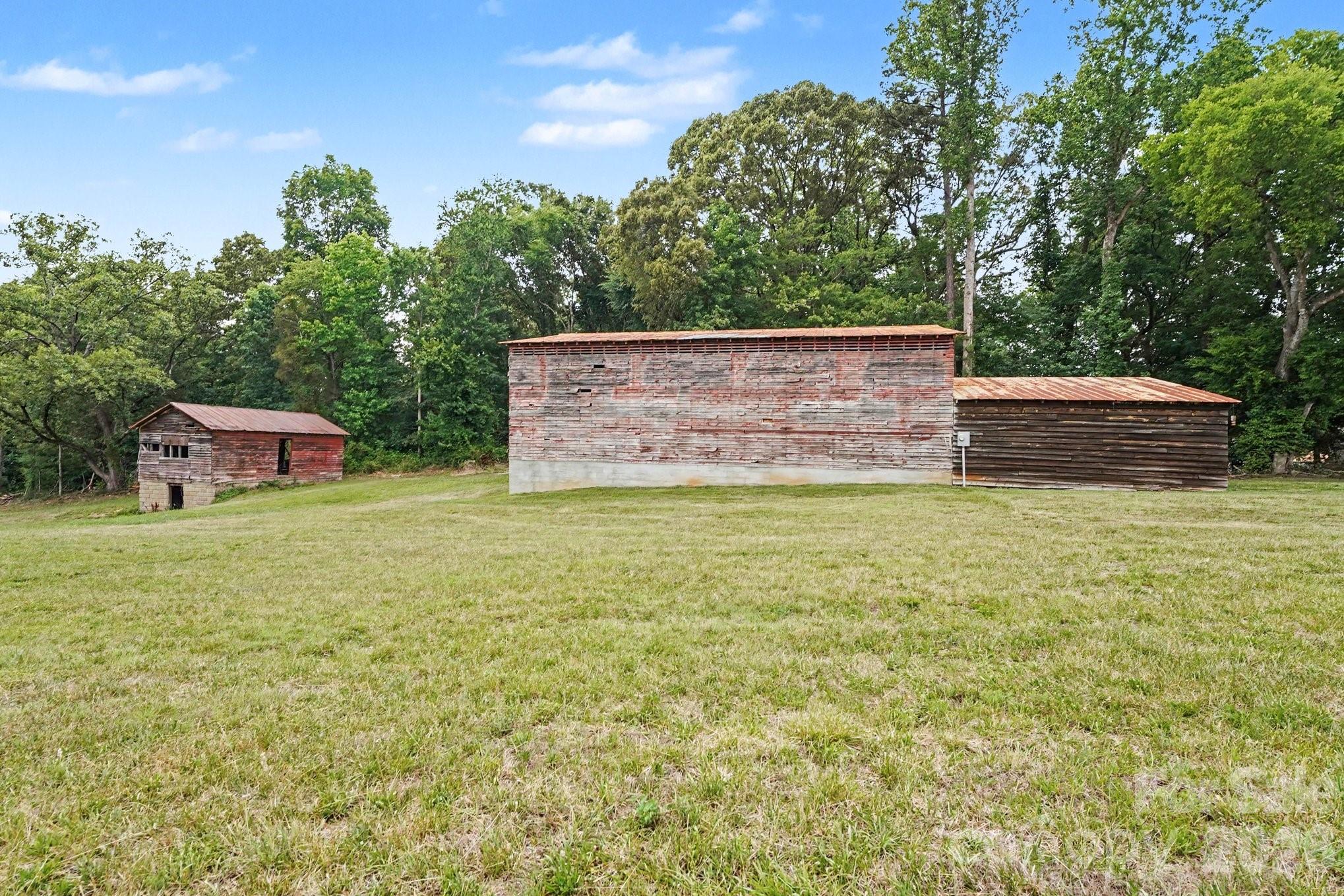1951 US HWY 158 Highway — Mocksville