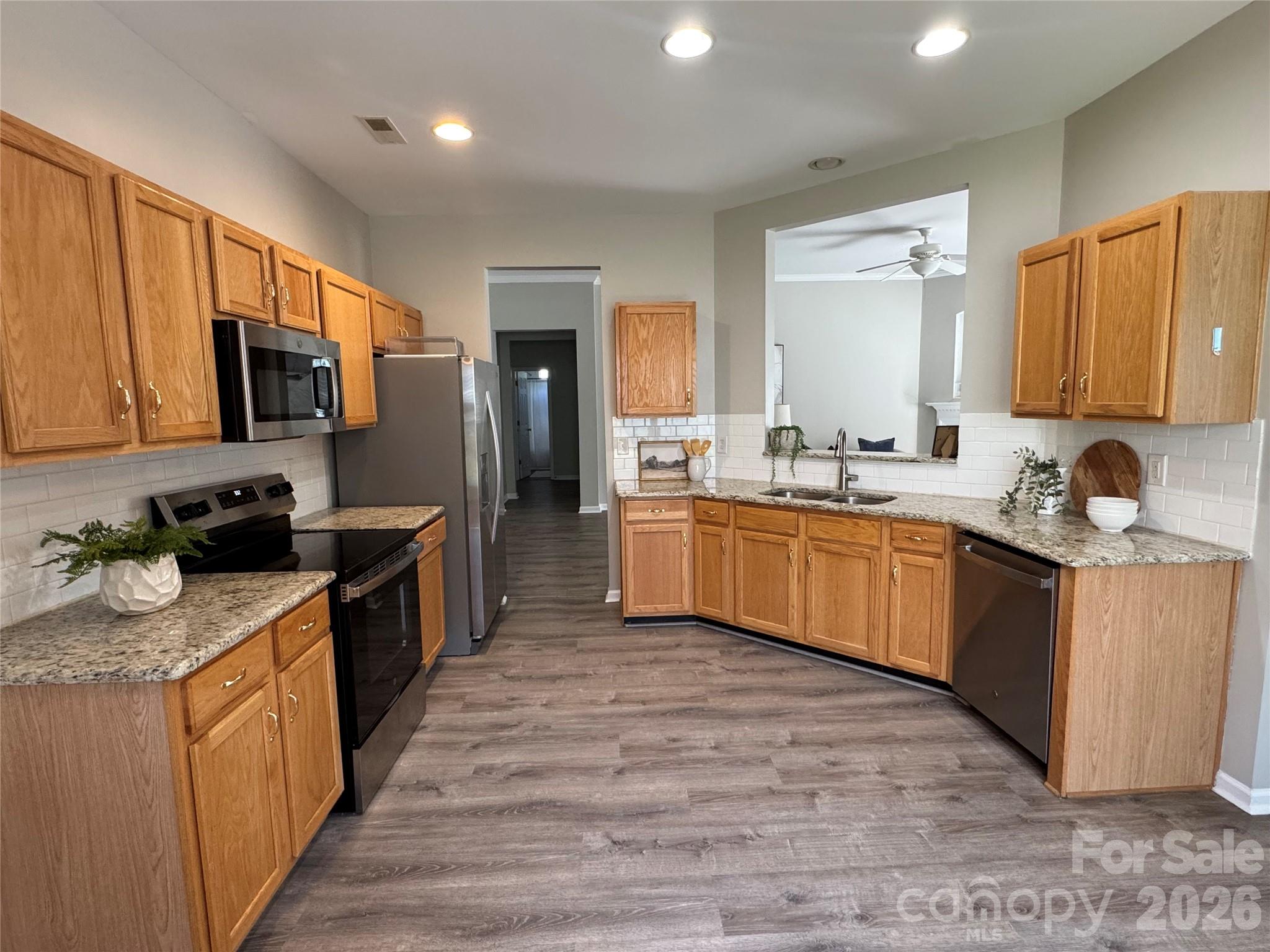 18418 Torrence Chapel Estates Circle — Cornelius