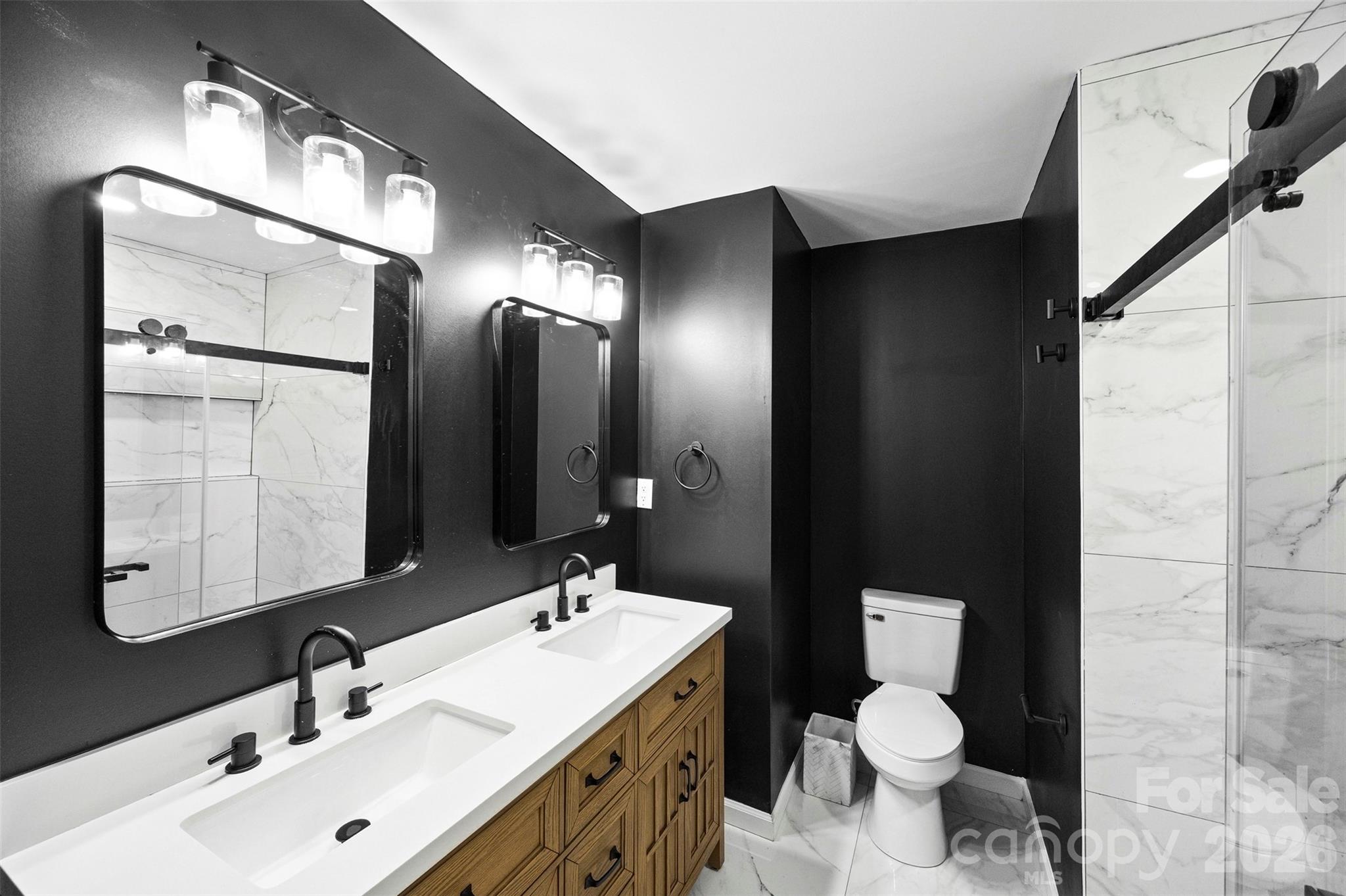 1047 White Plains Road — Charlotte