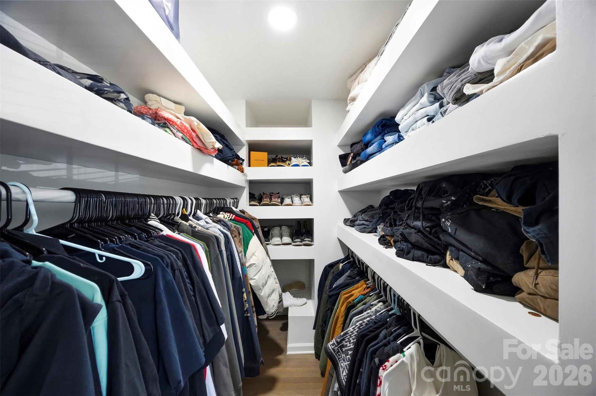 1047 White Plains Road — Charlotte