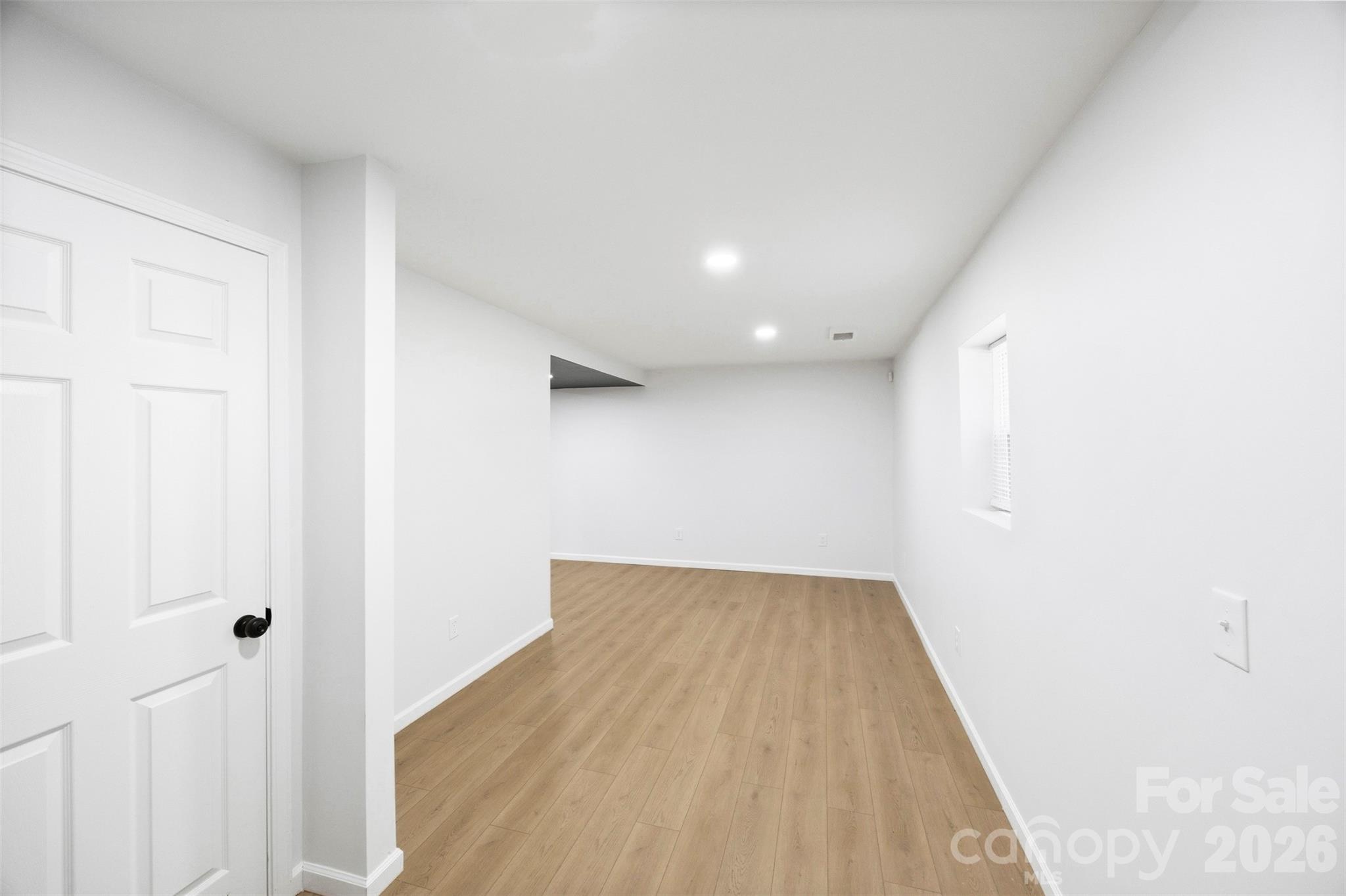 1047 White Plains Road — Charlotte