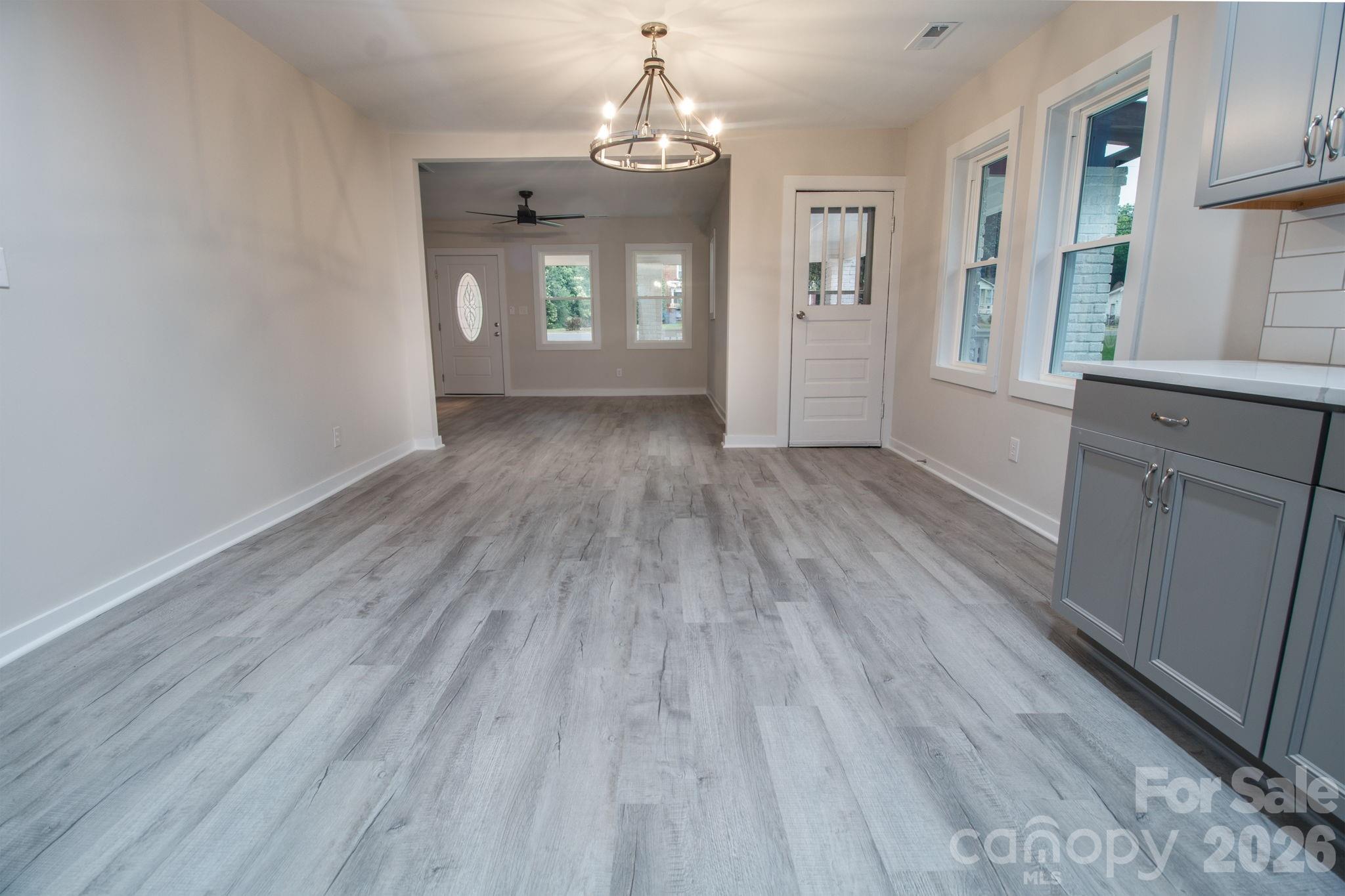 435 W Whitley Street — Norwood