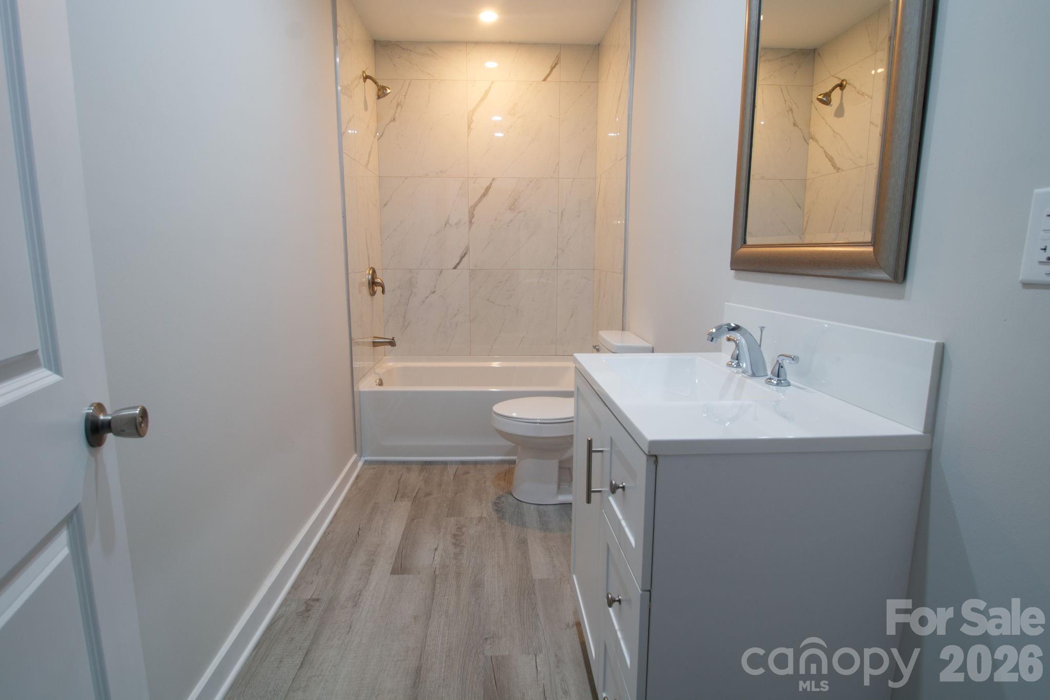 435 W Whitley Street — Norwood