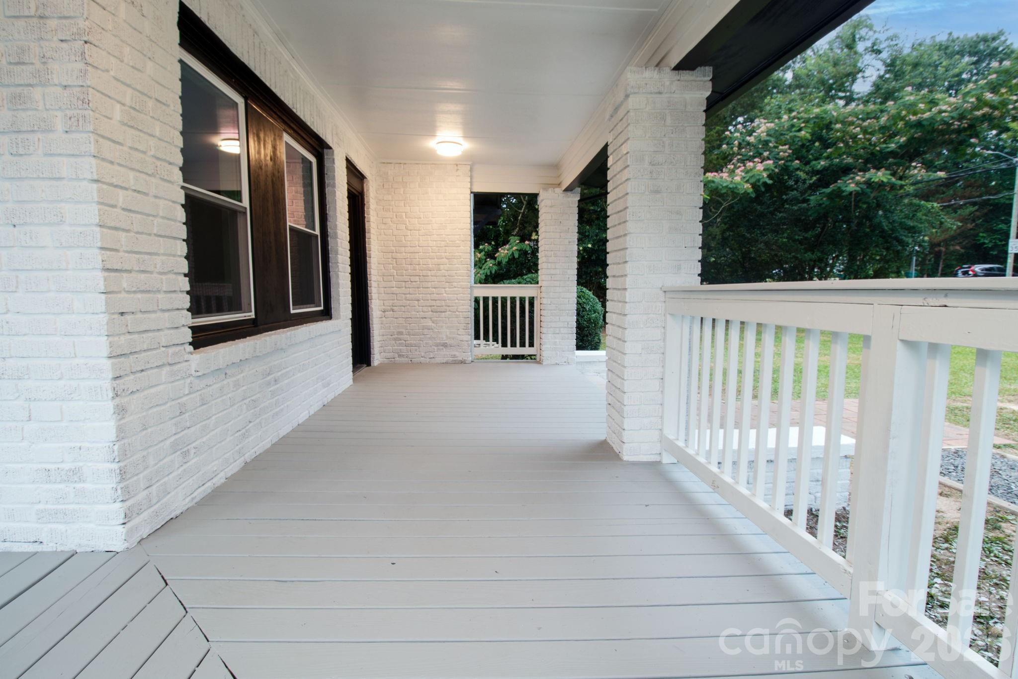 435 W Whitley Street — Norwood