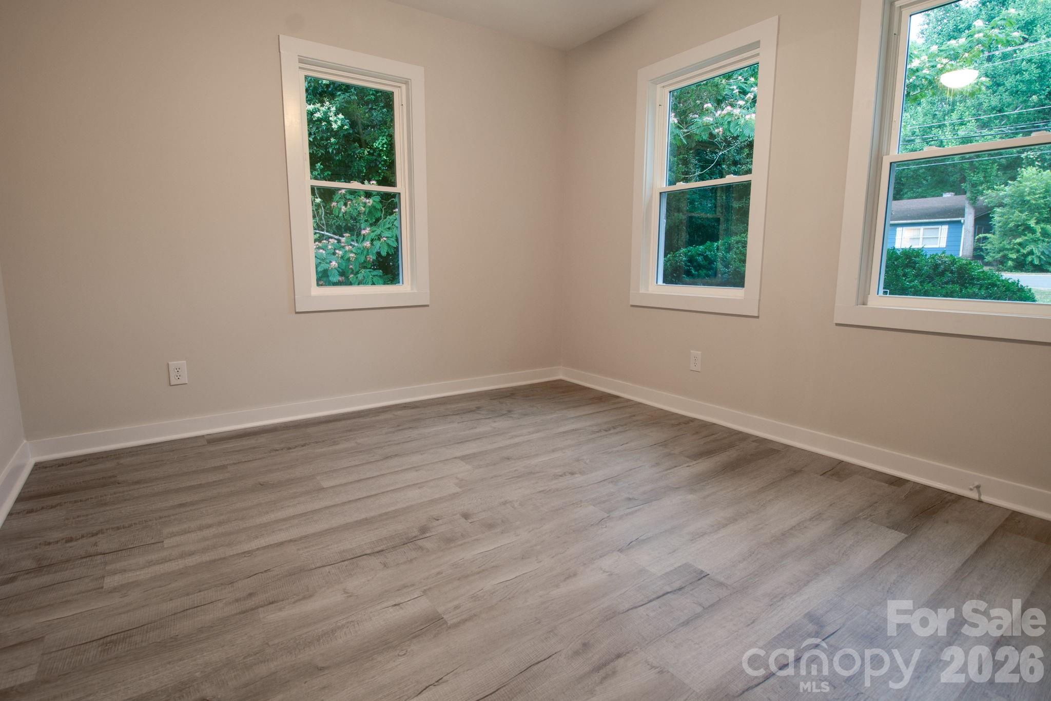 435 W Whitley Street — Norwood