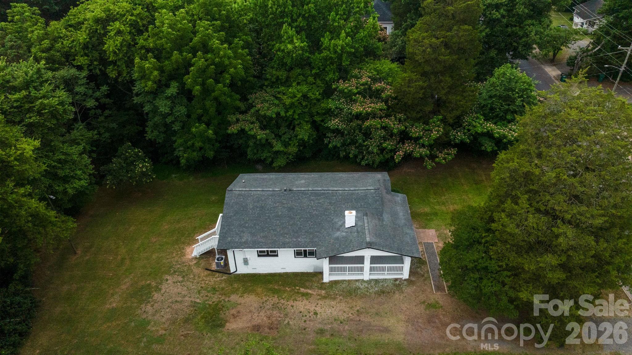 435 W Whitley Street — Norwood