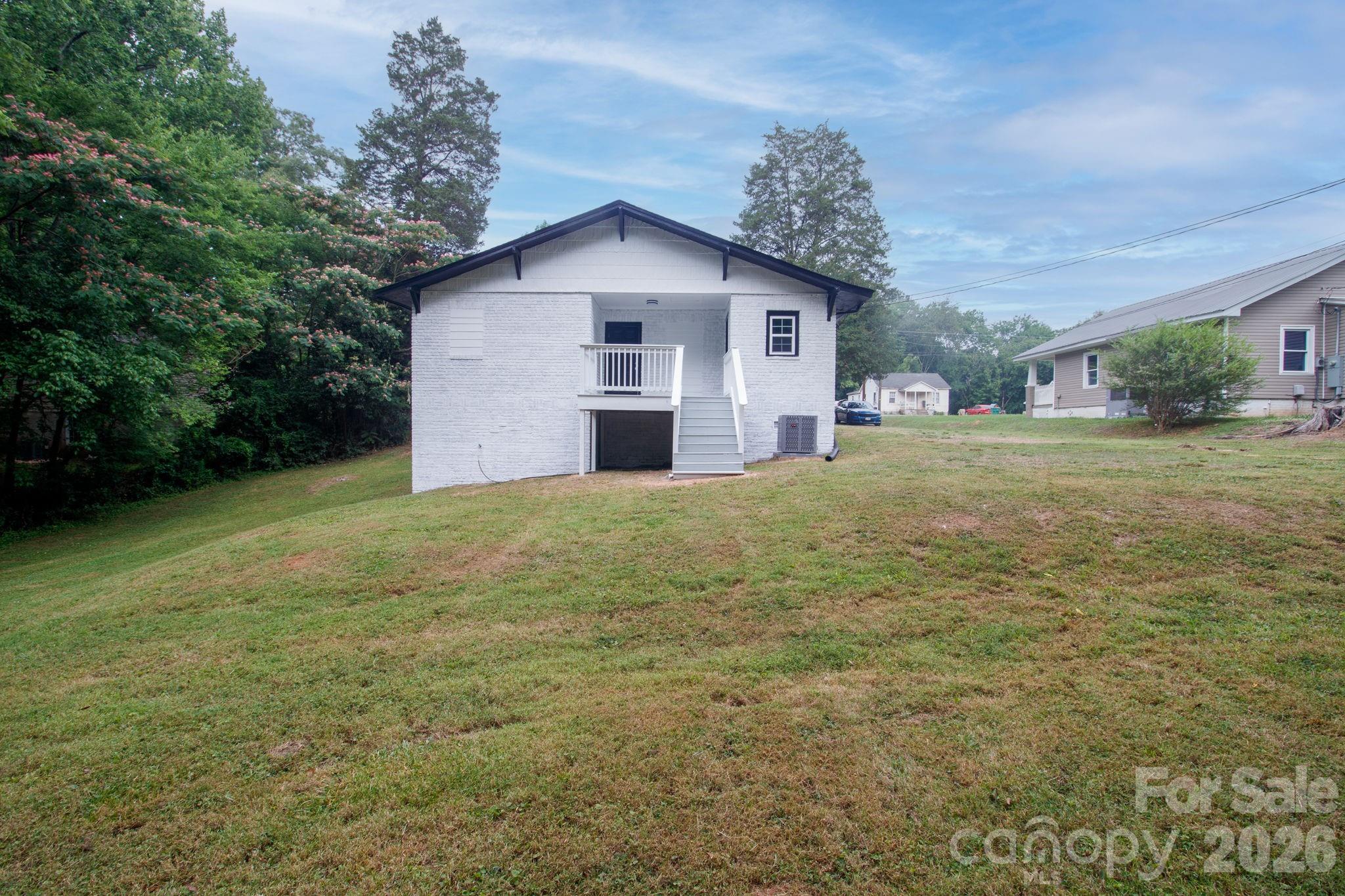435 W Whitley Street — Norwood