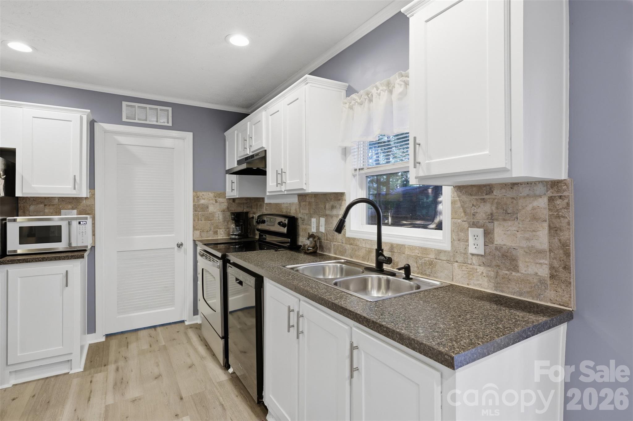 975 Jay Burke Road — Taylorsville