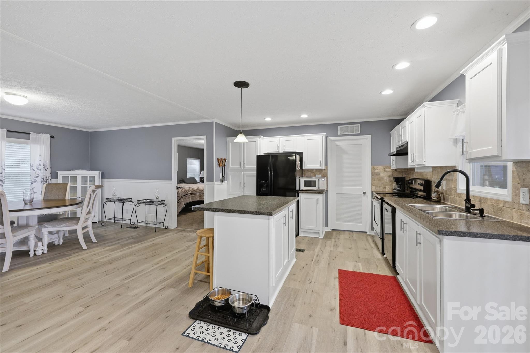 975 Jay Burke Road — Taylorsville