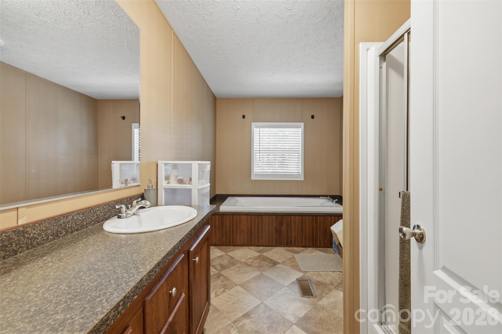 975 Jay Burke Road — Taylorsville