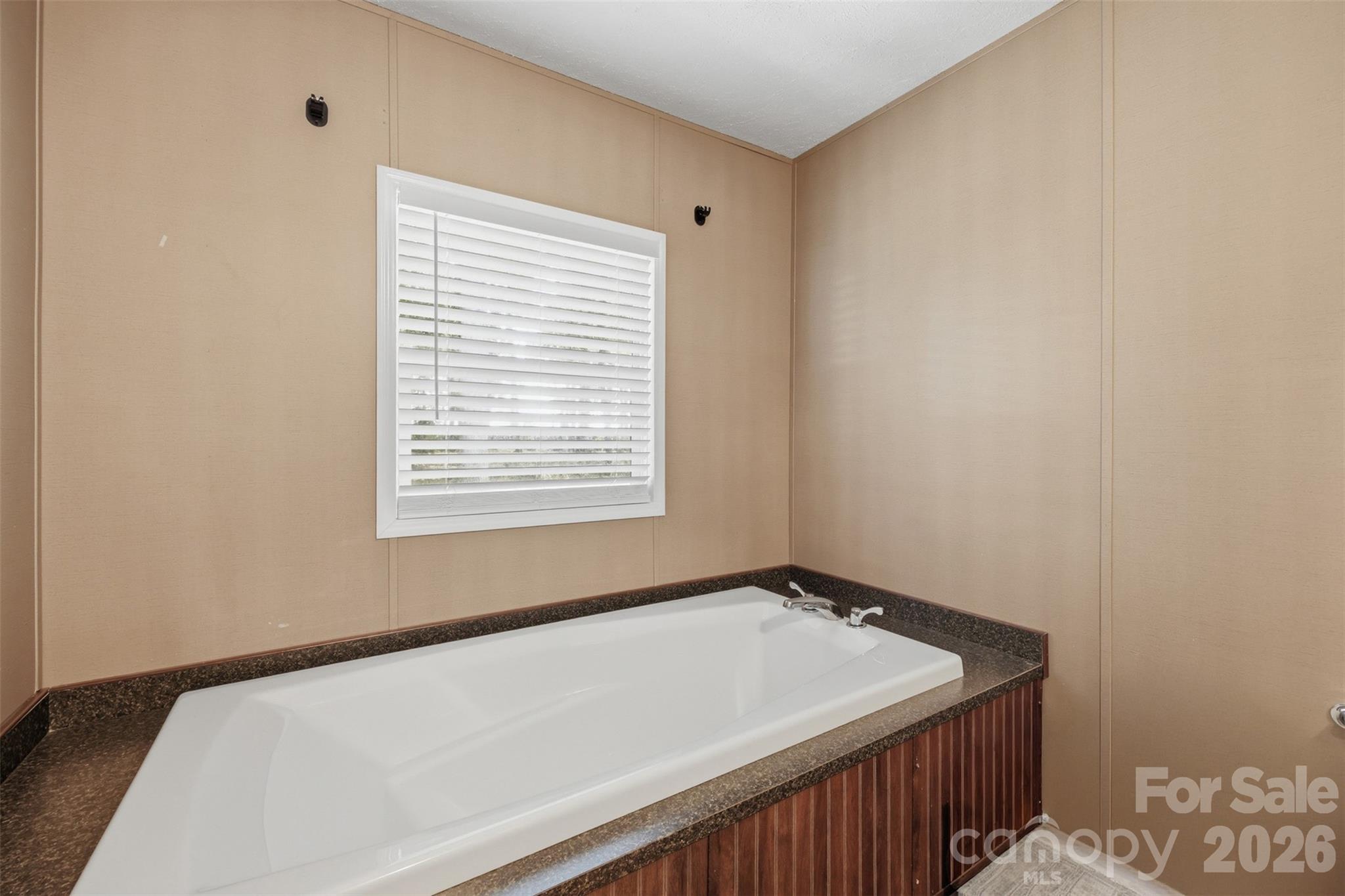 975 Jay Burke Road — Taylorsville