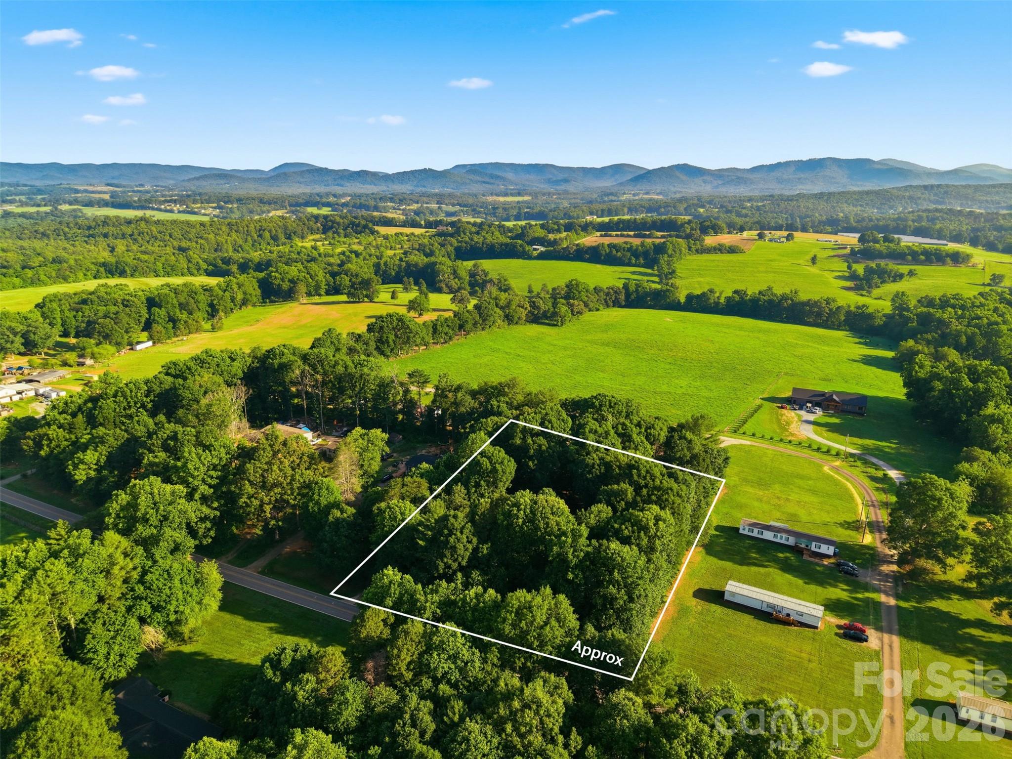 975 Jay Burke Road — Taylorsville