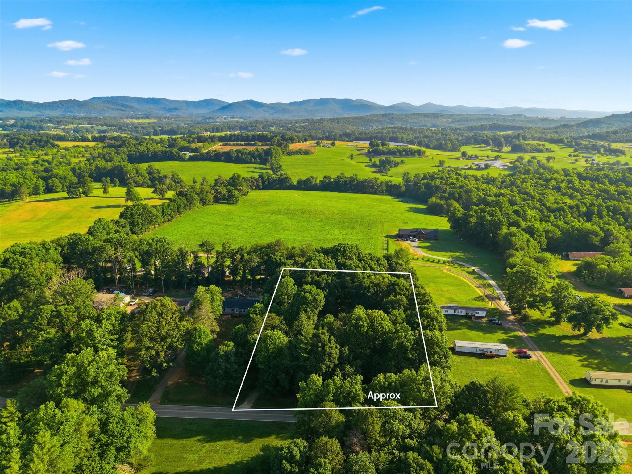 975 Jay Burke Road — Taylorsville