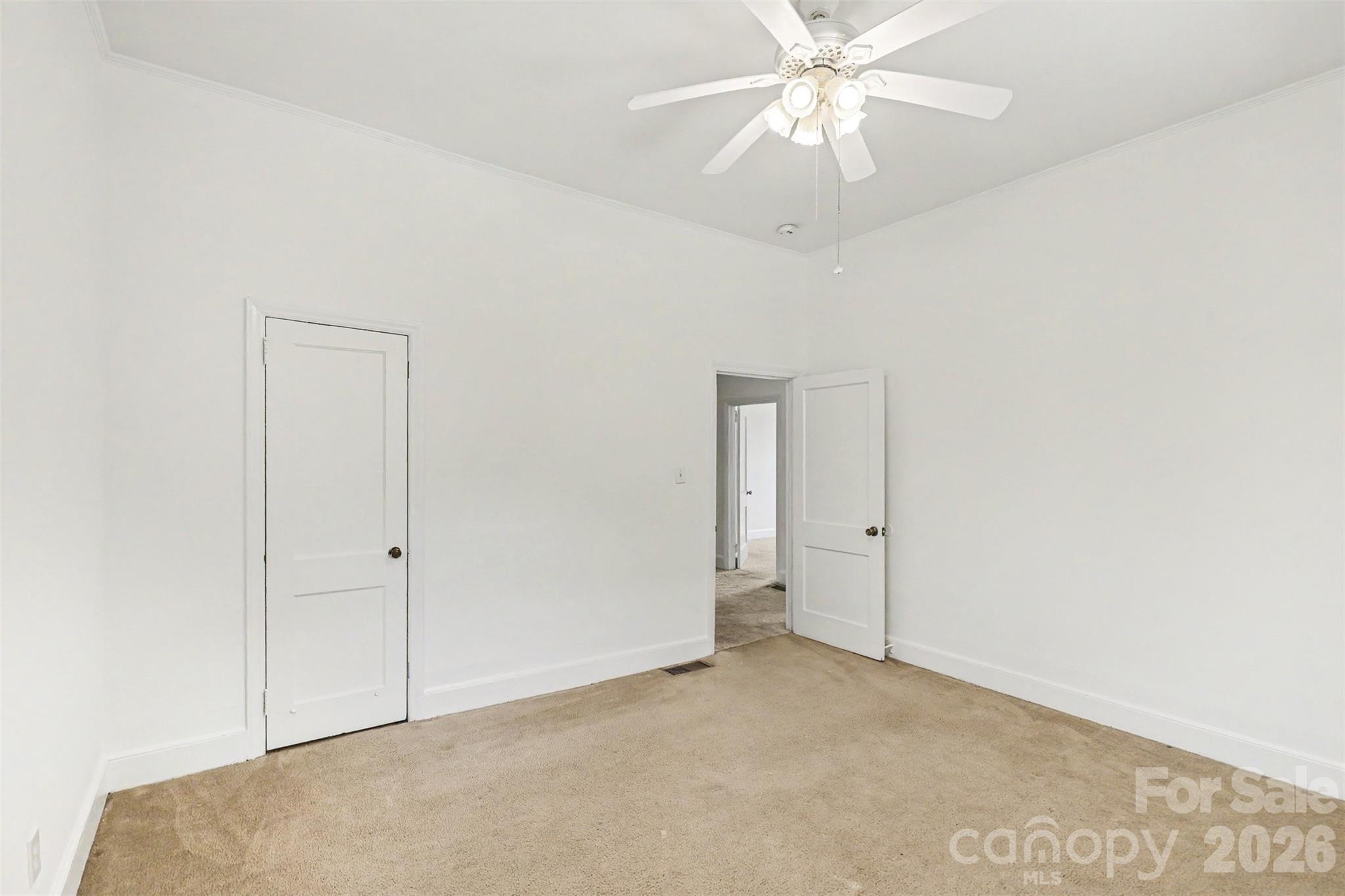 900 Cone Avenue — Pineville