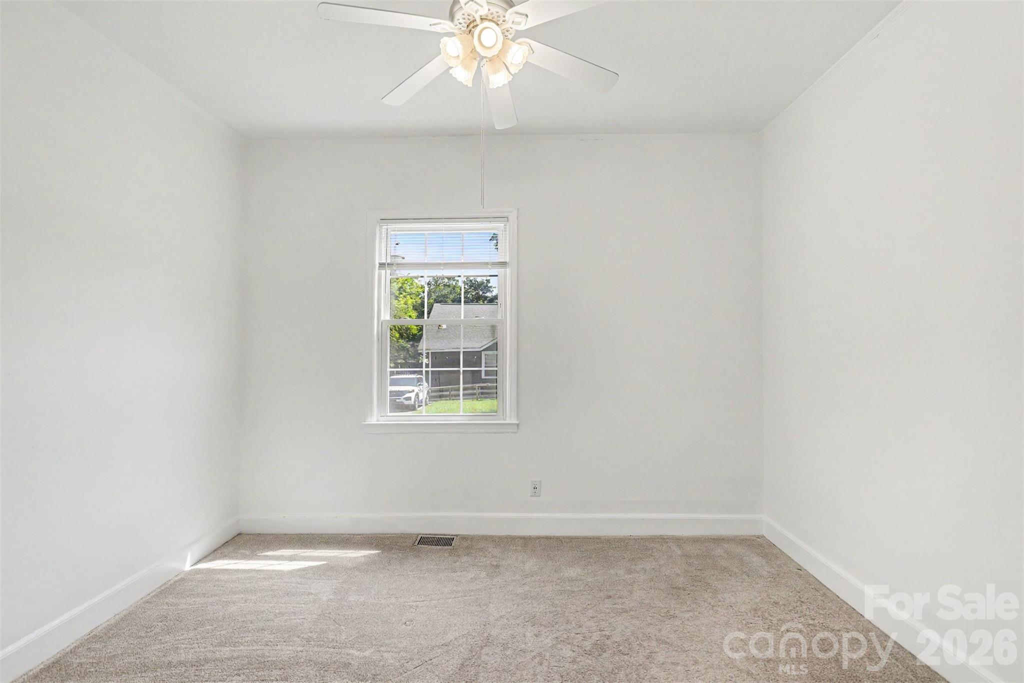 900 Cone Avenue — Pineville