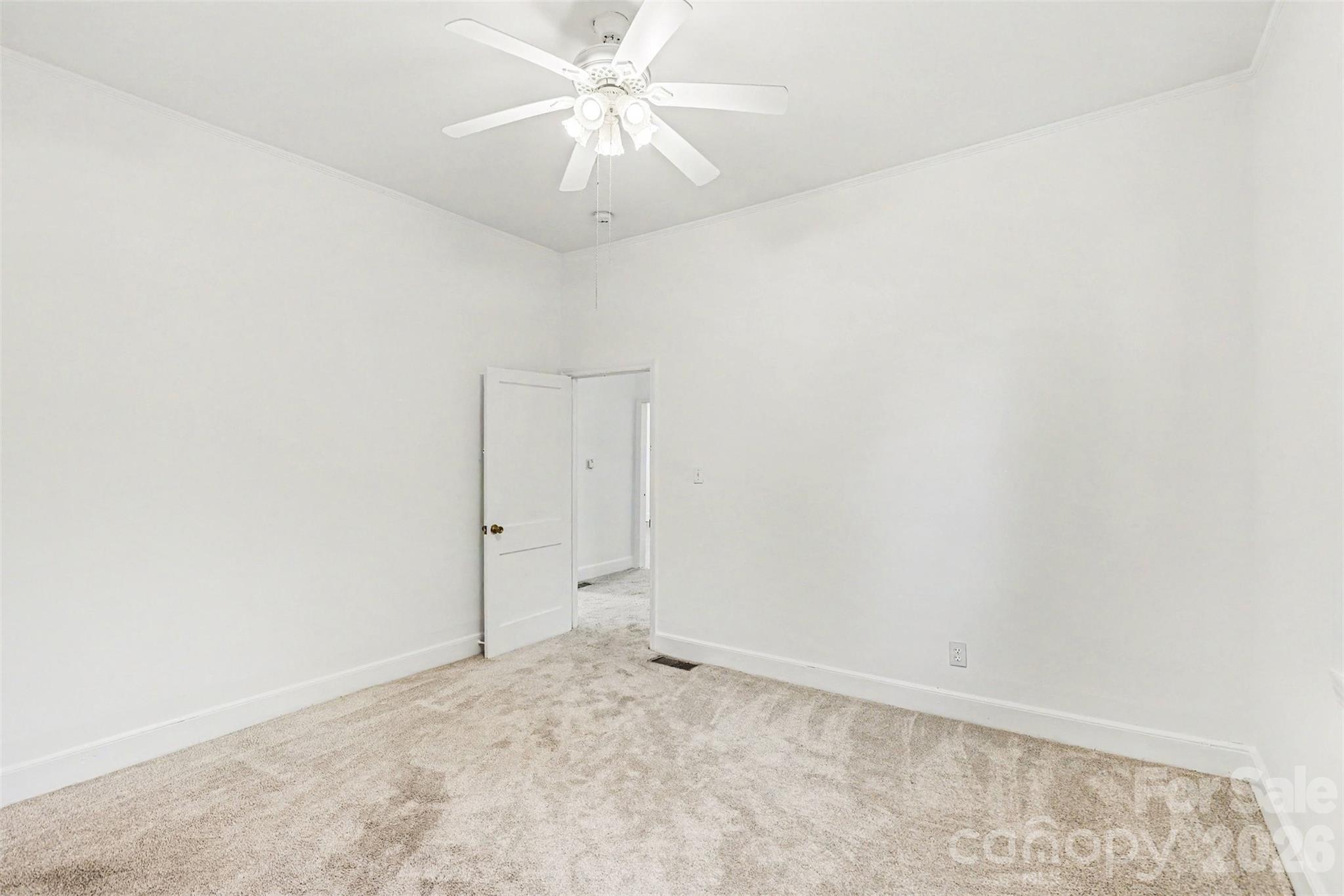 900 Cone Avenue — Pineville