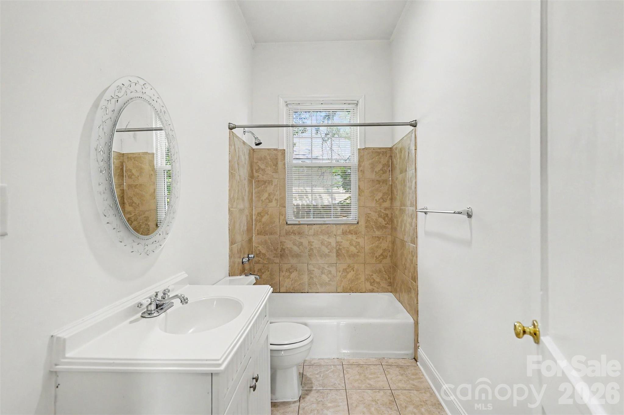 900 Cone Avenue — Pineville