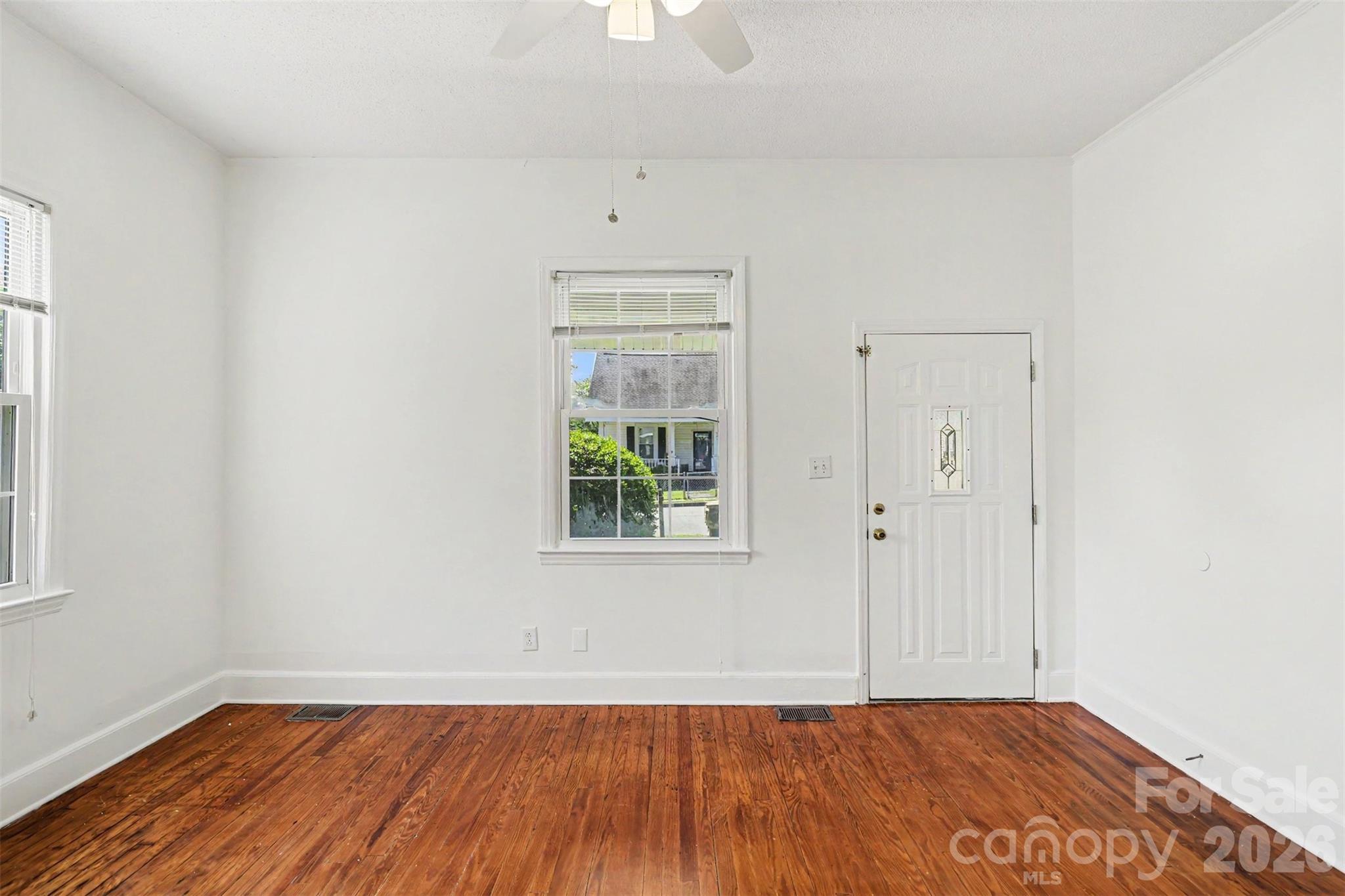 900 Cone Avenue — Pineville