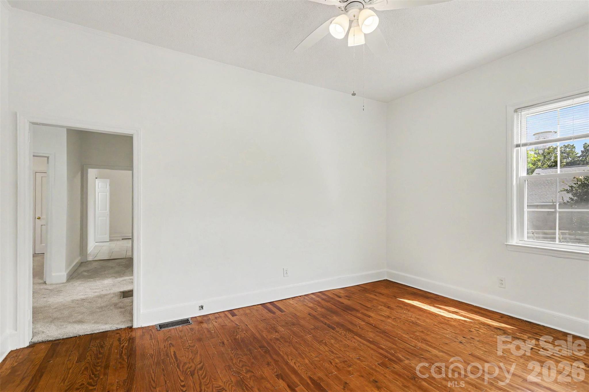 900 Cone Avenue — Pineville