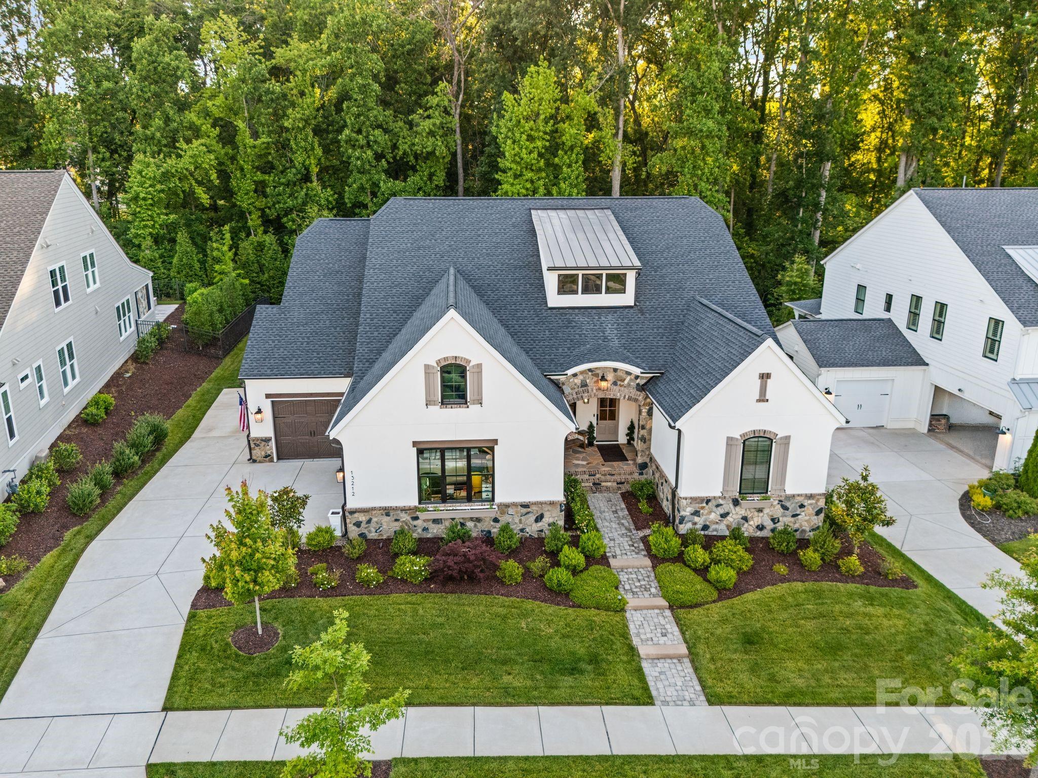 13212 Oak Farm Lane — Huntersville