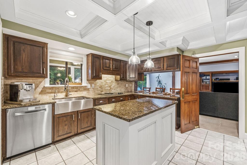 8418 Pine Hill Road — Charlotte
