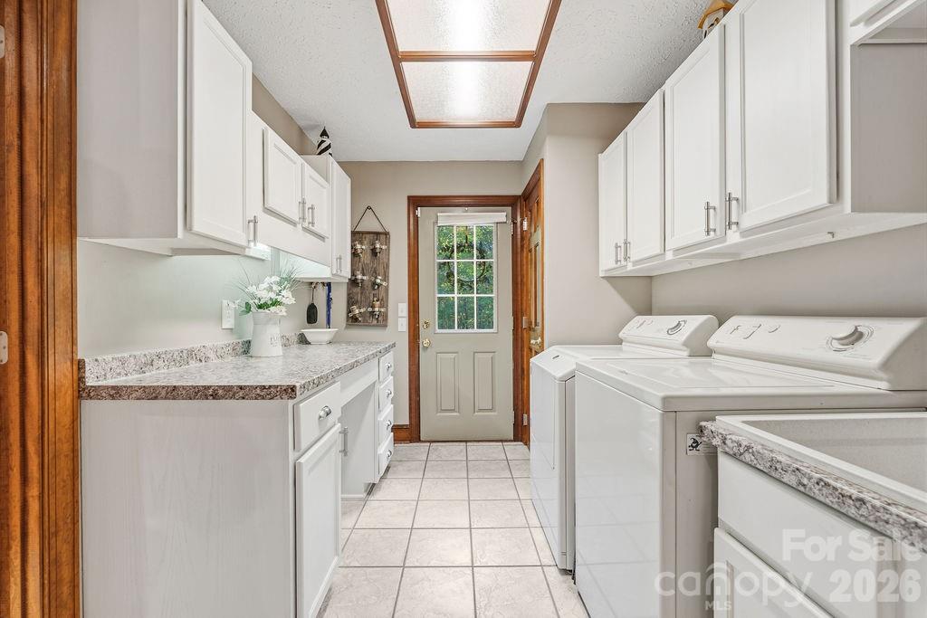 8418 Pine Hill Road — Charlotte