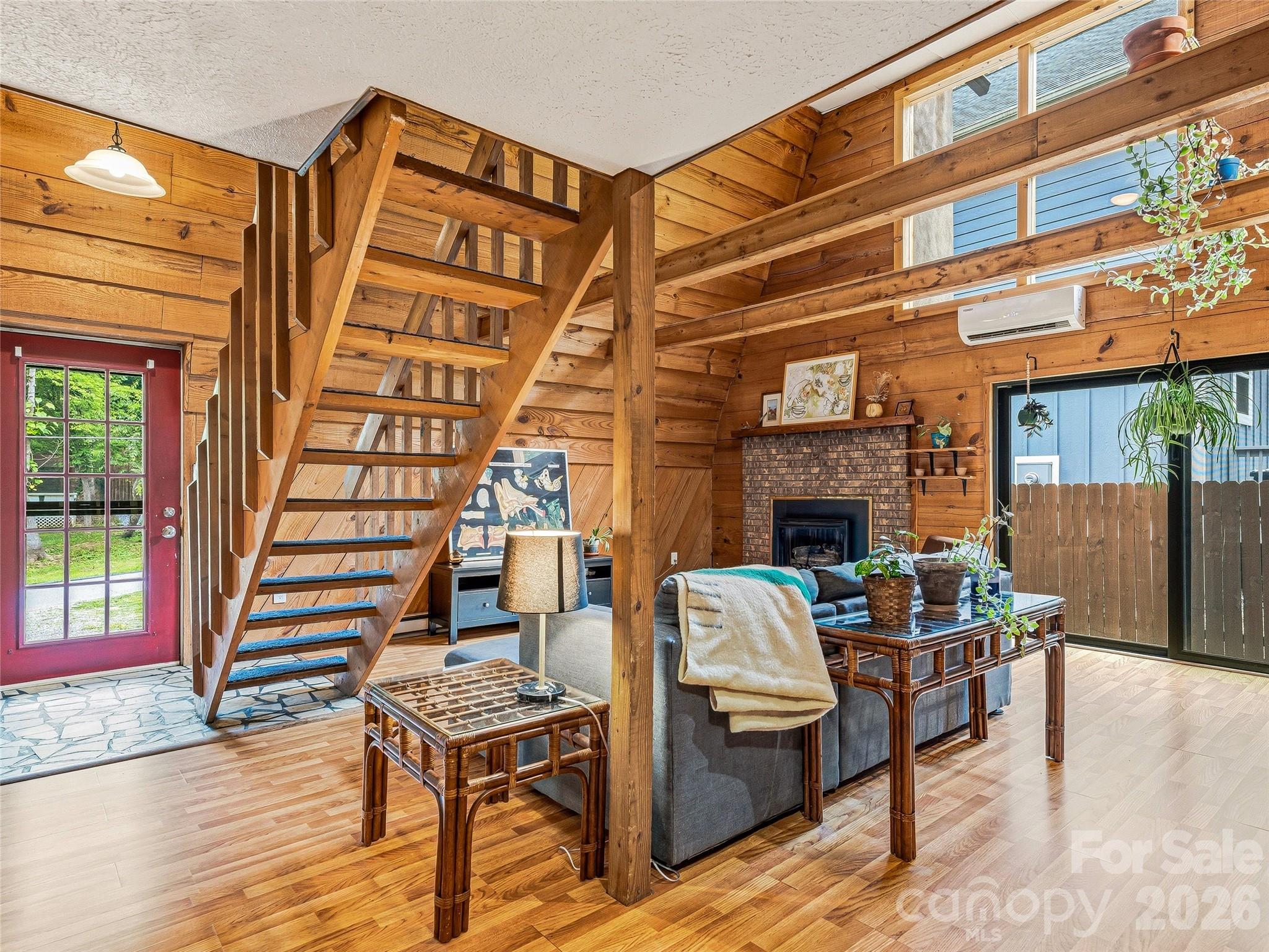355 London Road — Asheville