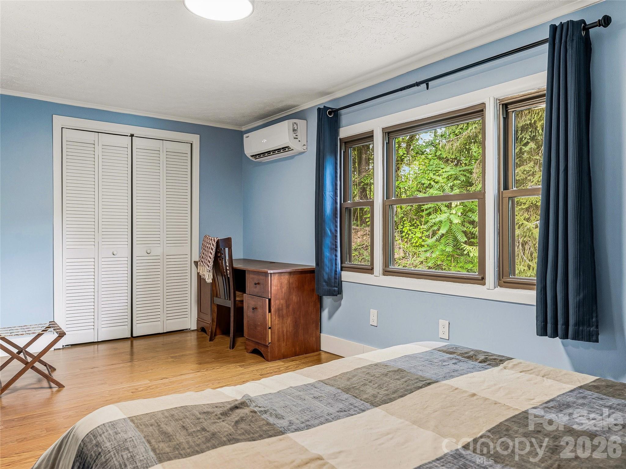 355 London Road — Asheville