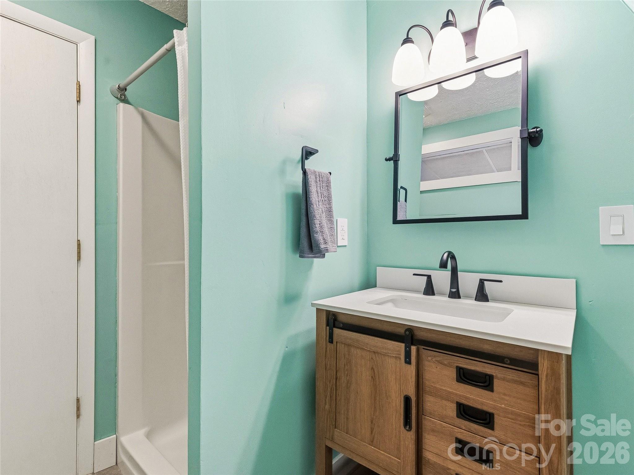 355 London Road — Asheville