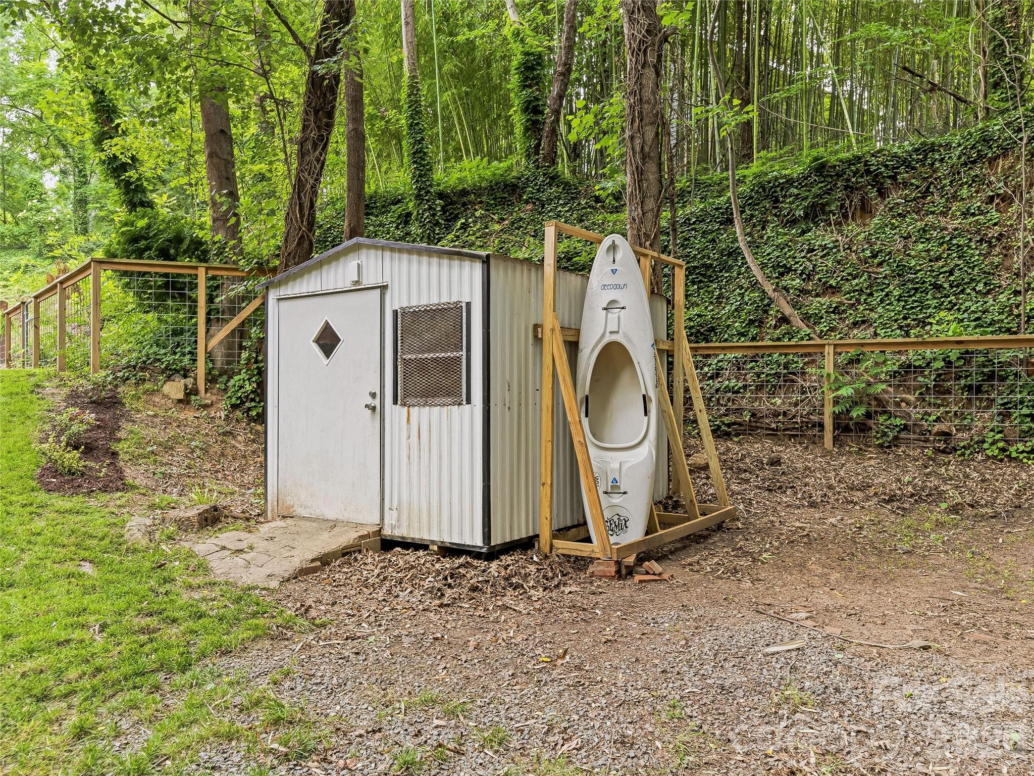 355 London Road — Asheville