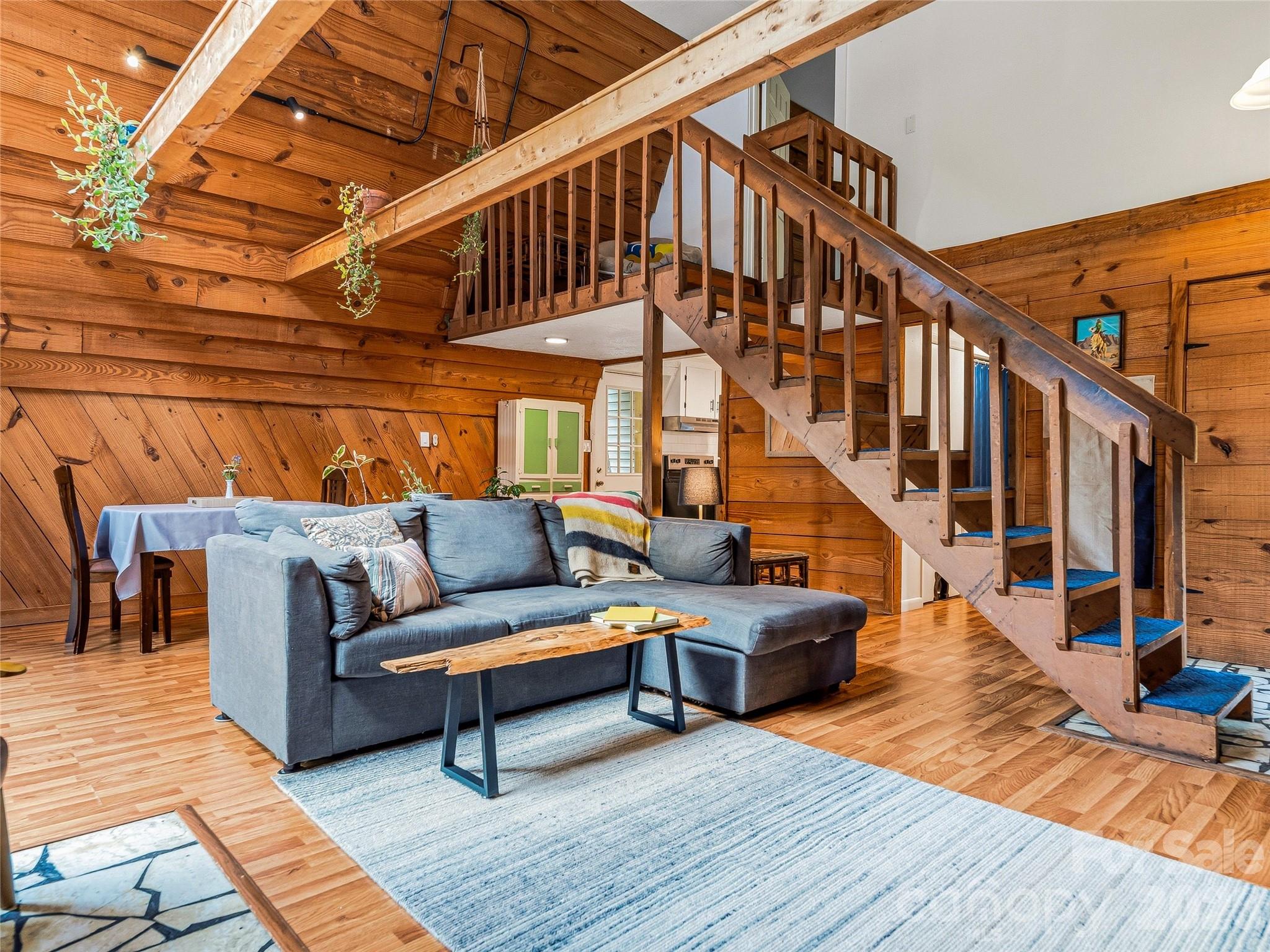 355 London Road — Asheville